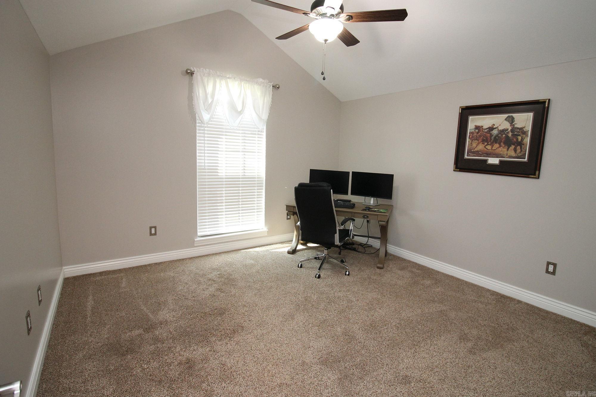 4303 Phillips Dr. Property Photo 28
