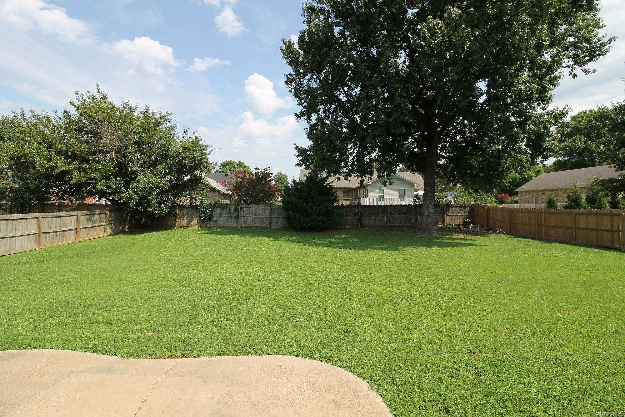 4303 Phillips Dr. Property Photo 38