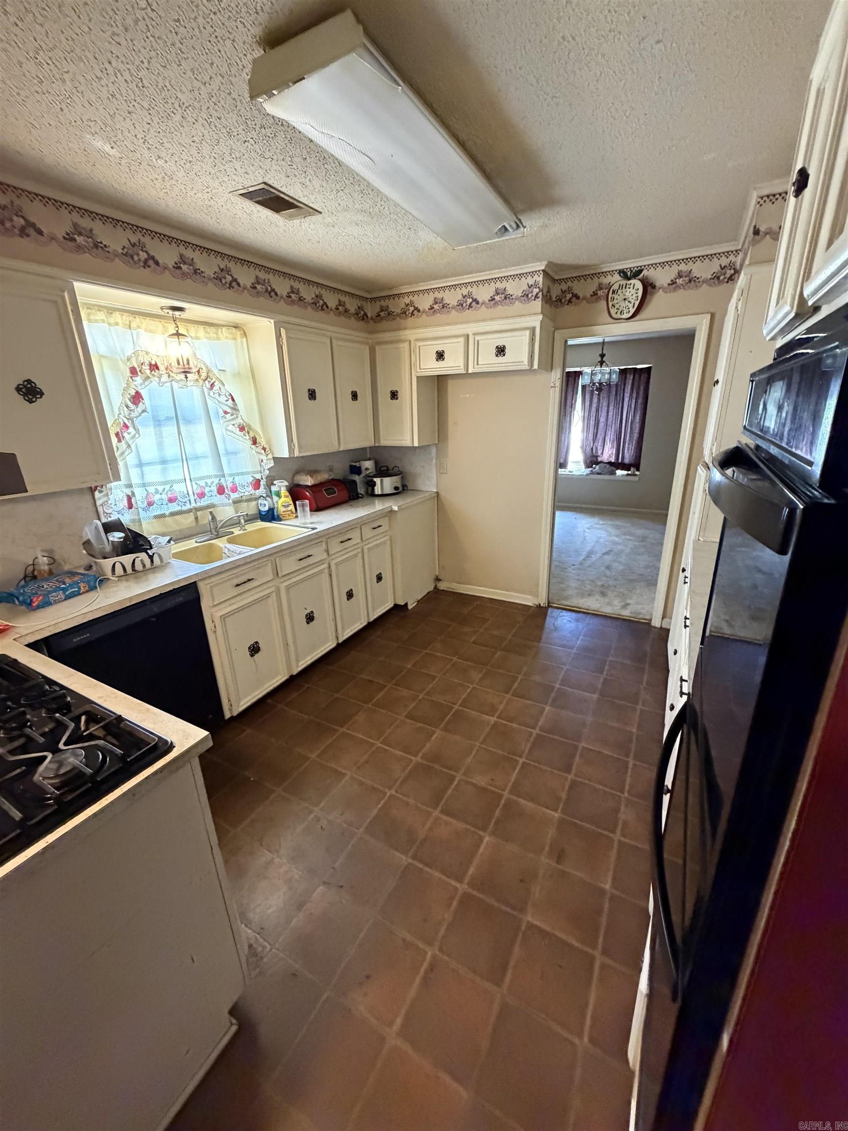 2109 Monticello Court Property Photo 3
