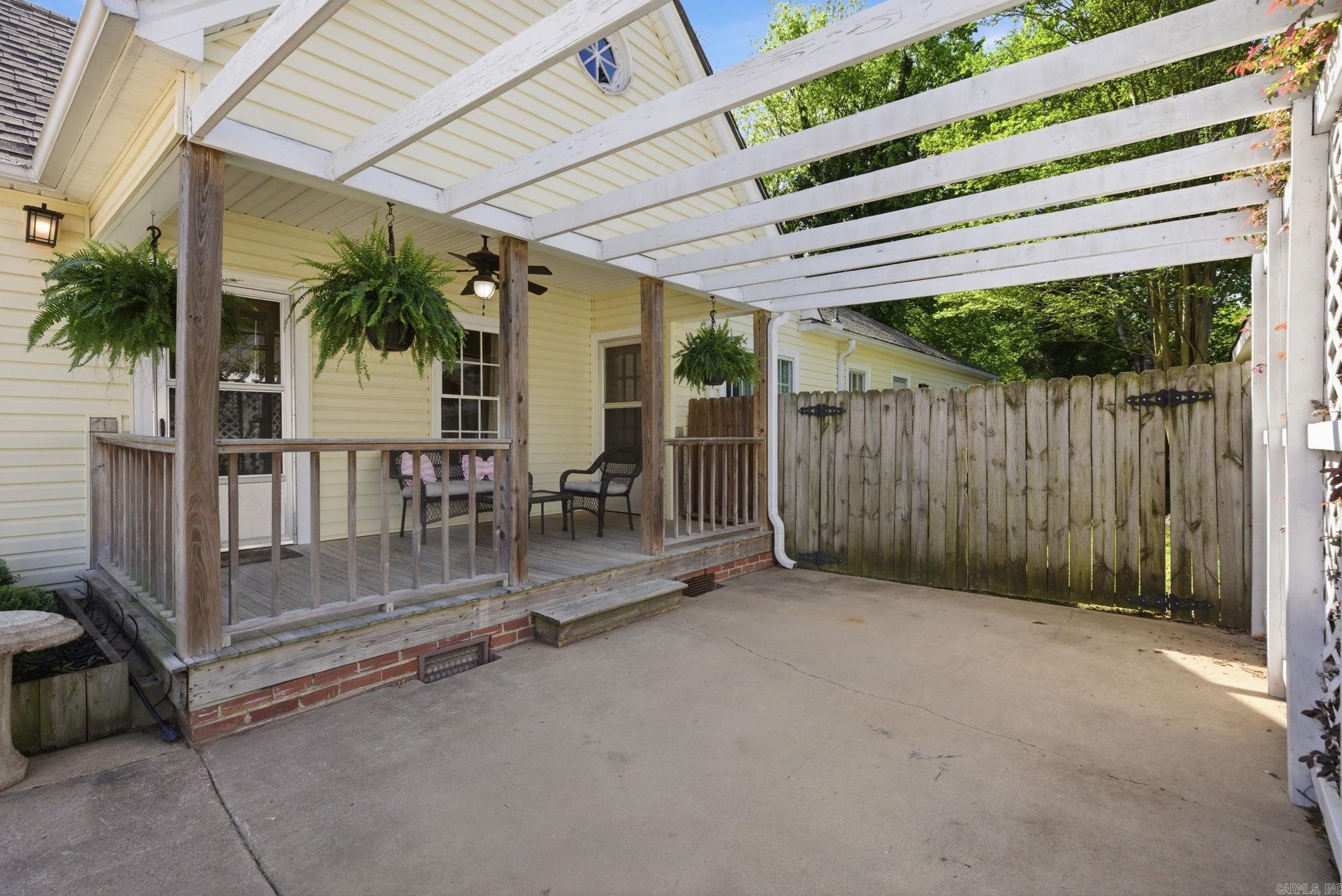 415 Cherry Street Property Photo 7