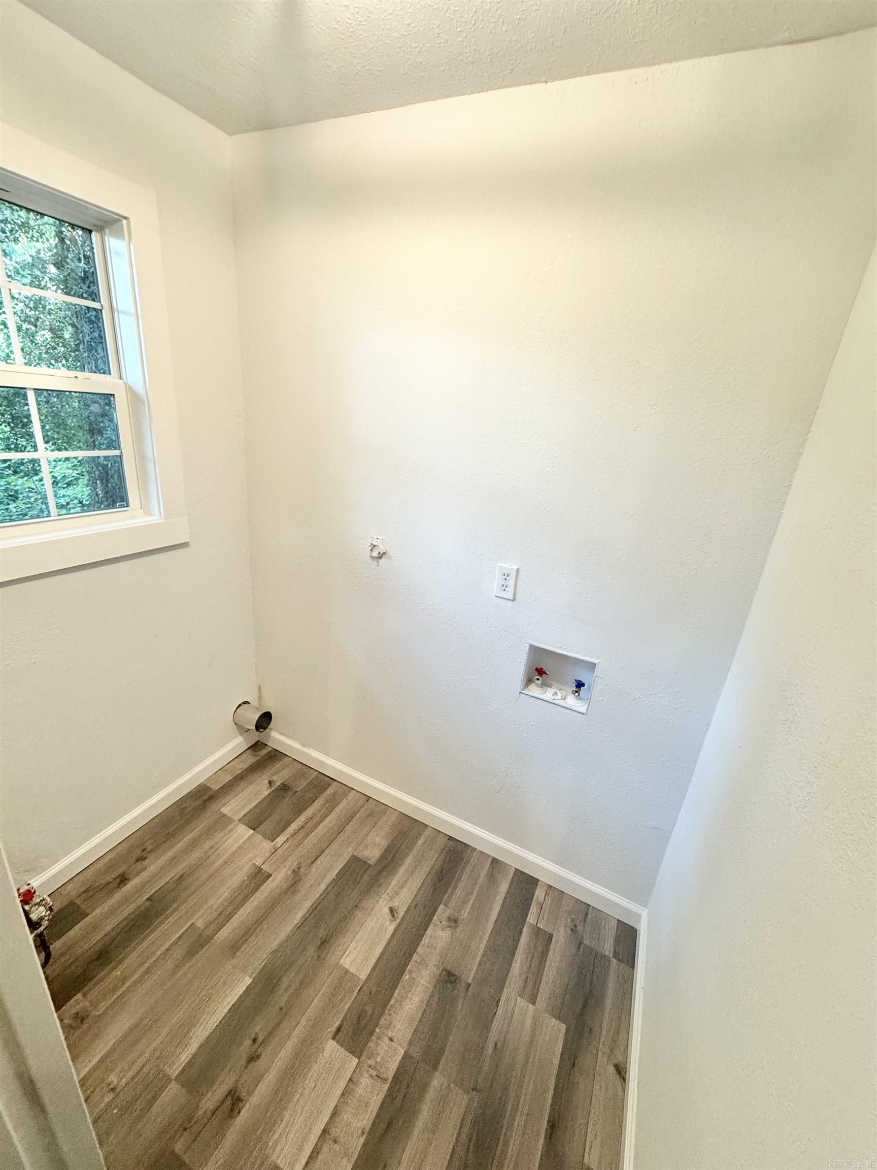 220 W Morris Ave Property Photo 4
