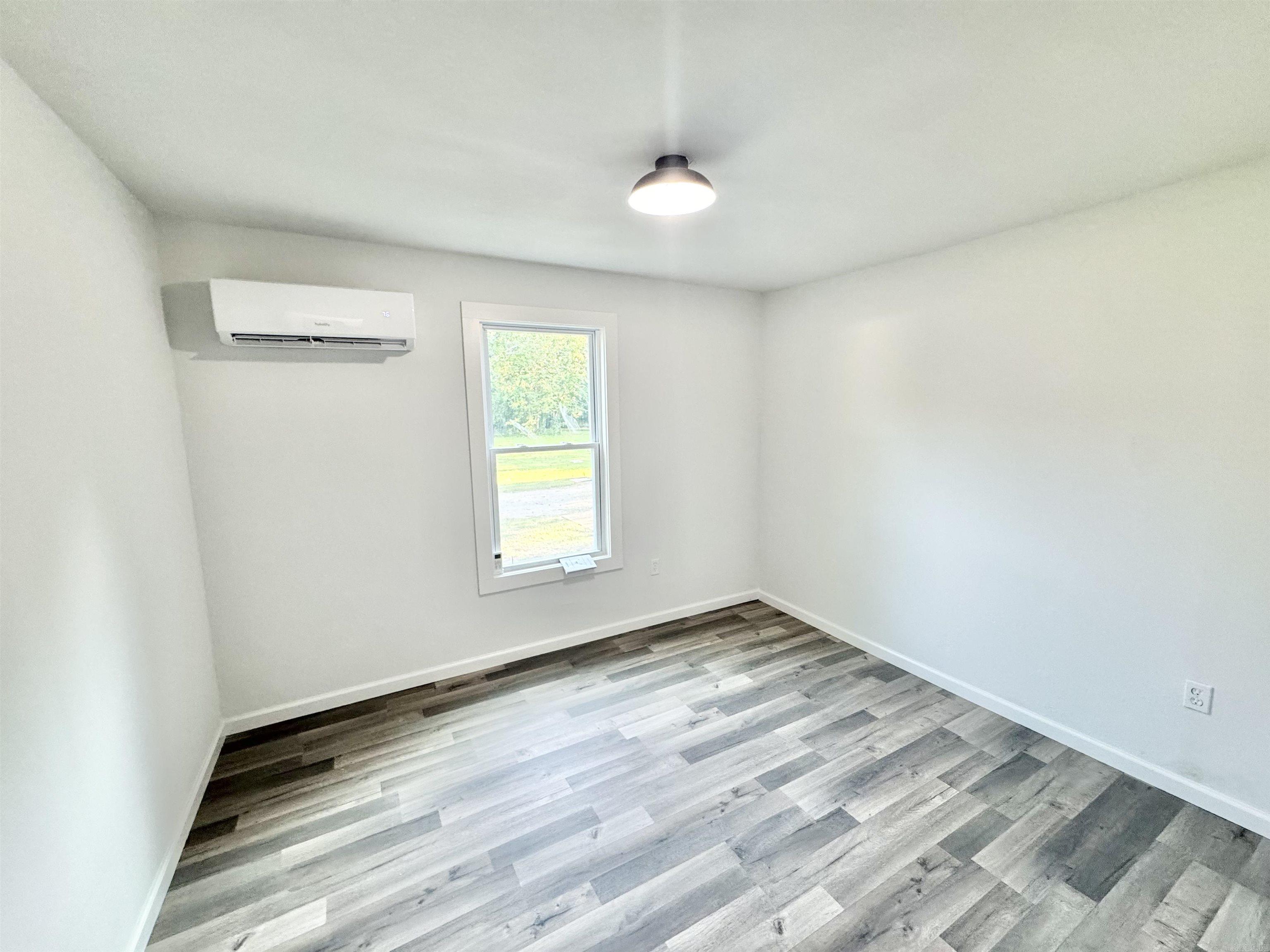 220 W Morris Ave Property Photo 10