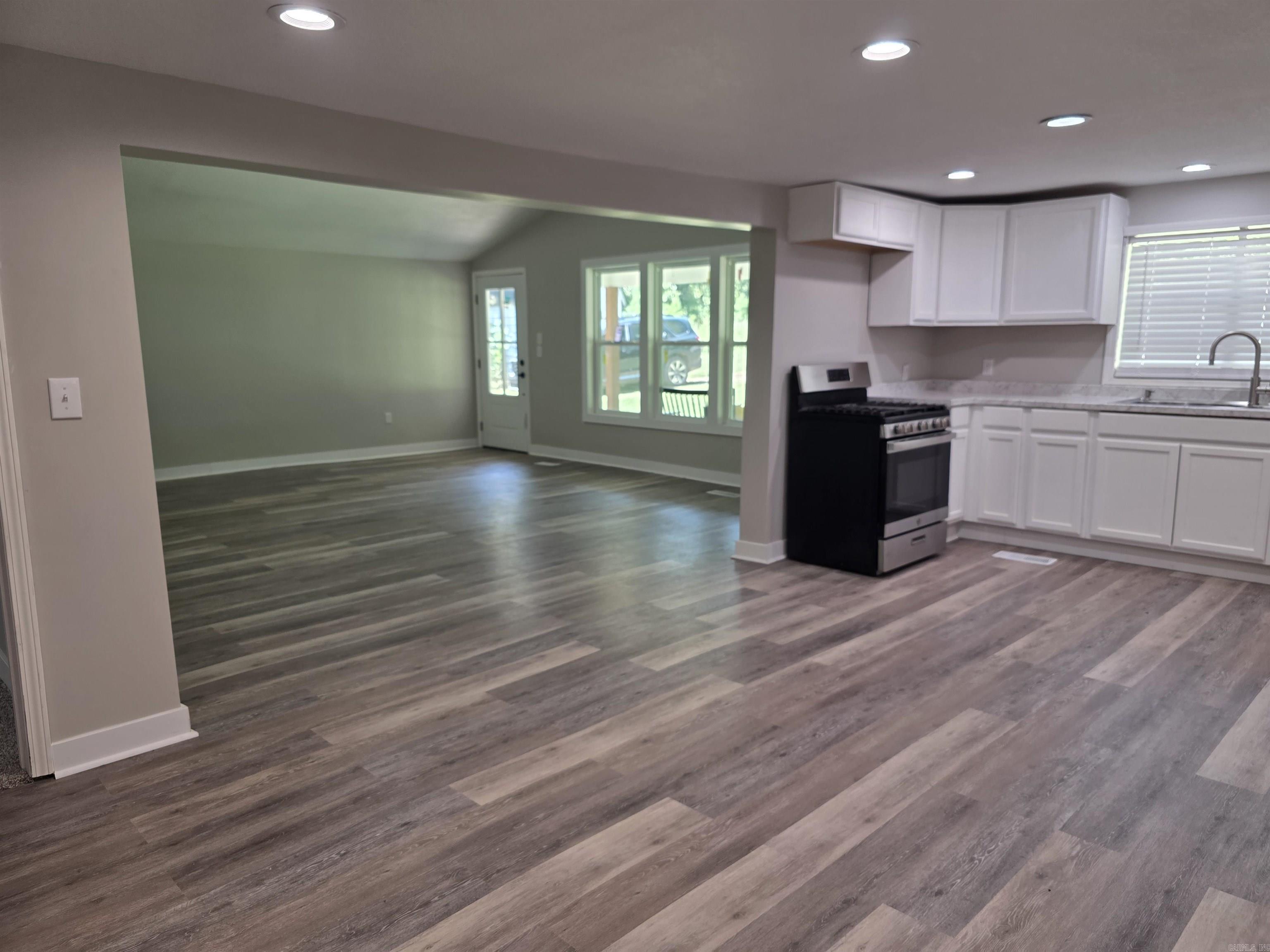 486 Greene 747 Road Property Photo 8