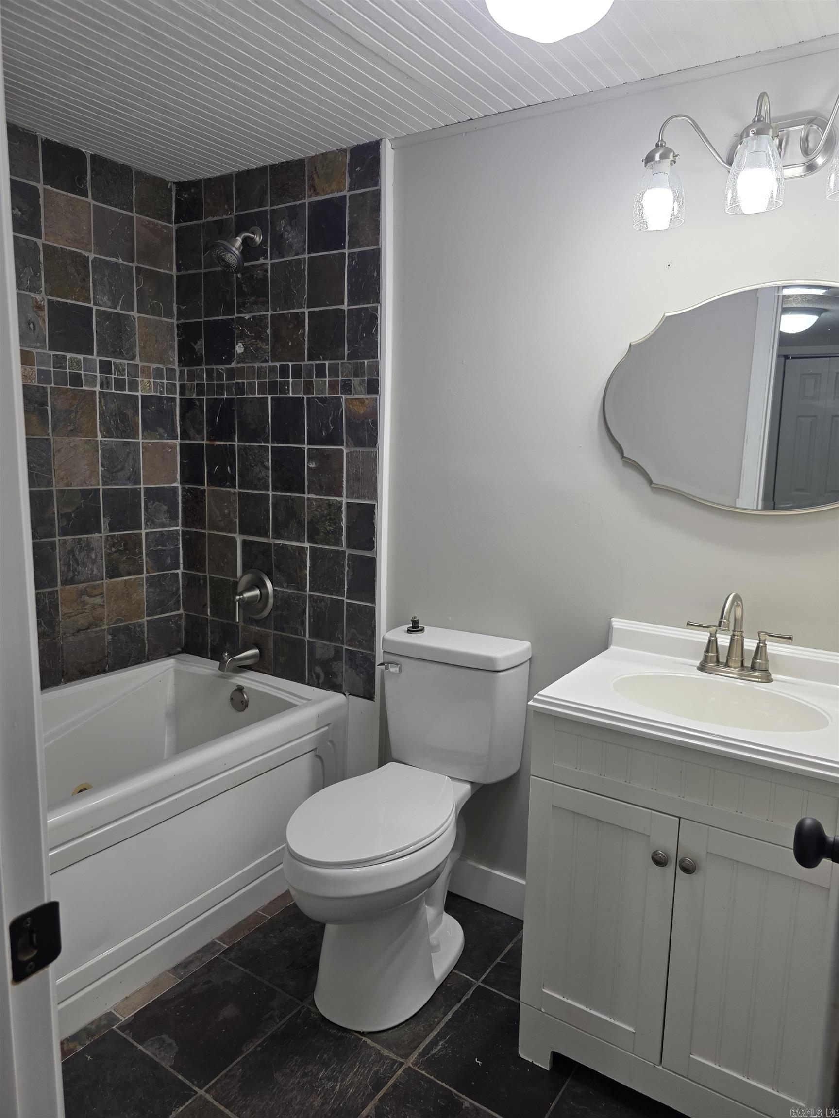 486 Greene 747 Road Property Photo 14
