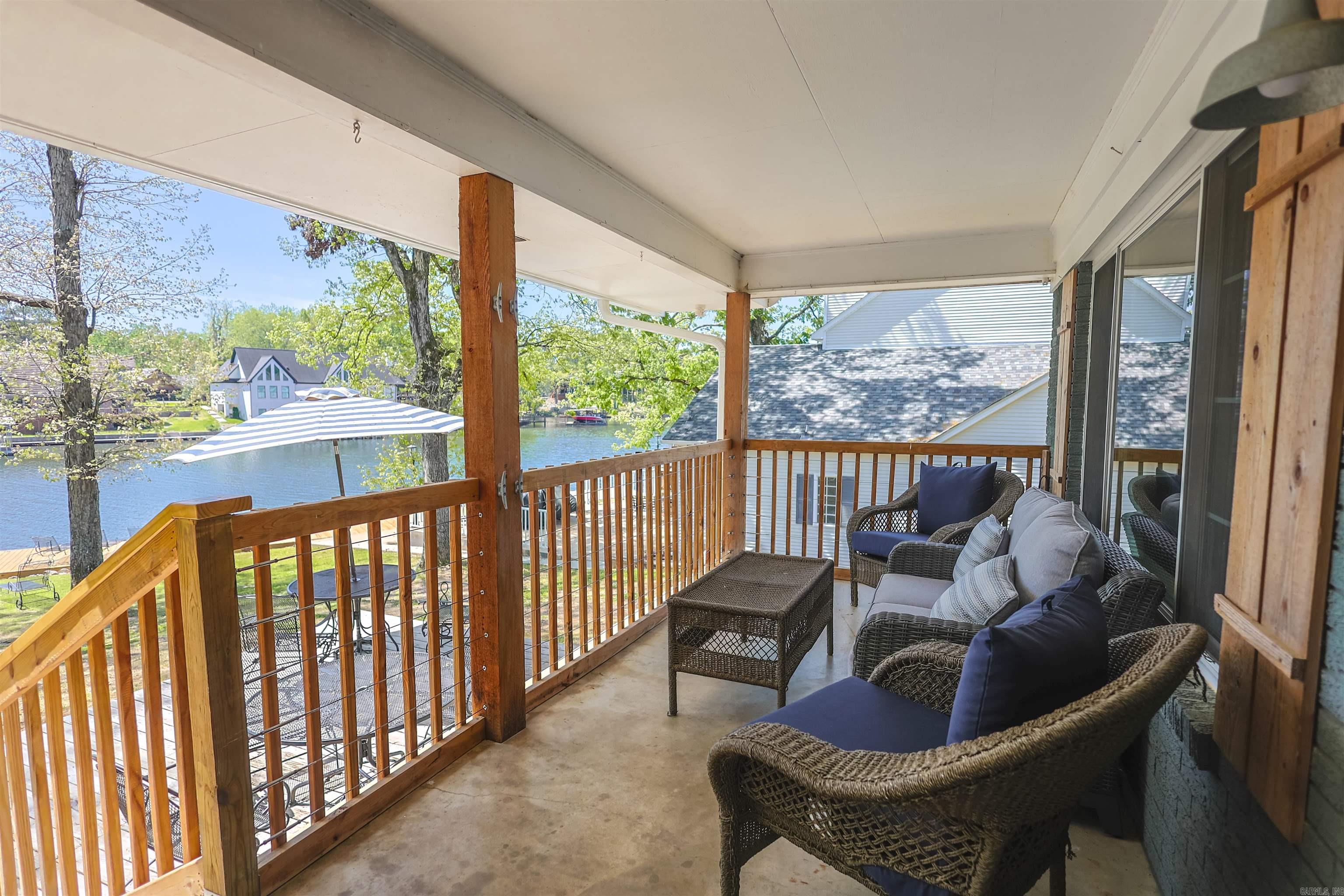 189 Bayshore Cove Property Photo 3
