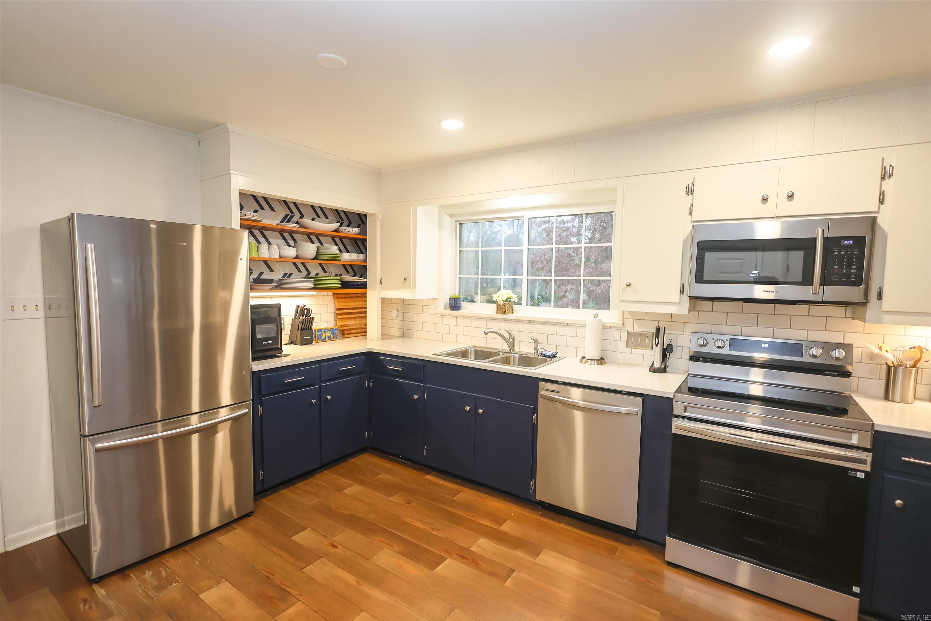 189 Bayshore Cove Property Photo 22