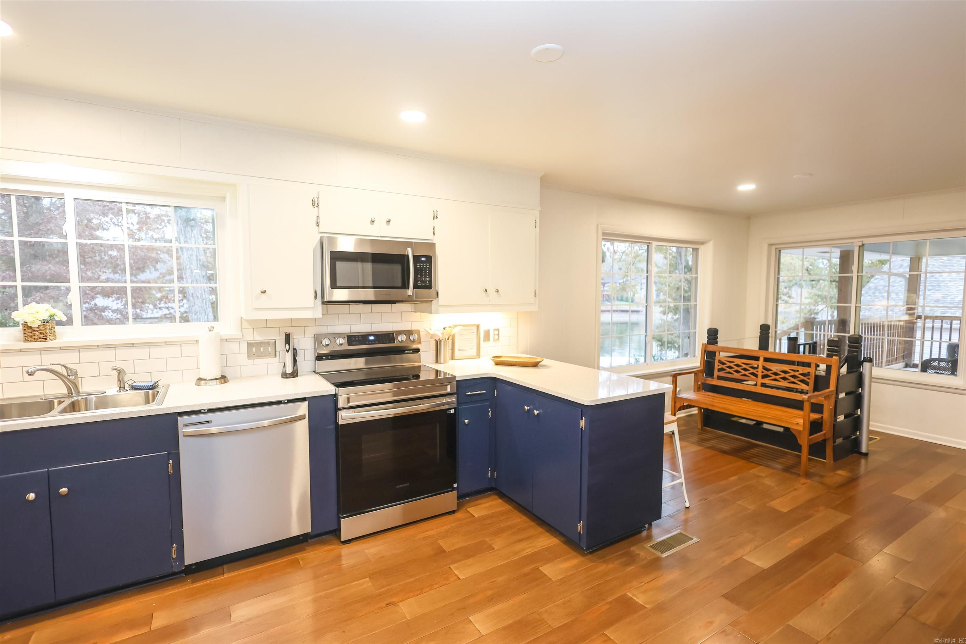 189 Bayshore Cove Property Photo 24