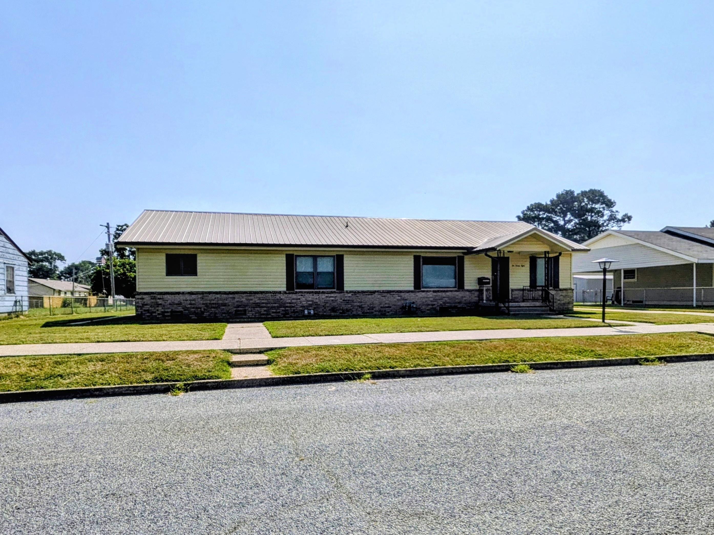228 Ingram Property Photo 1