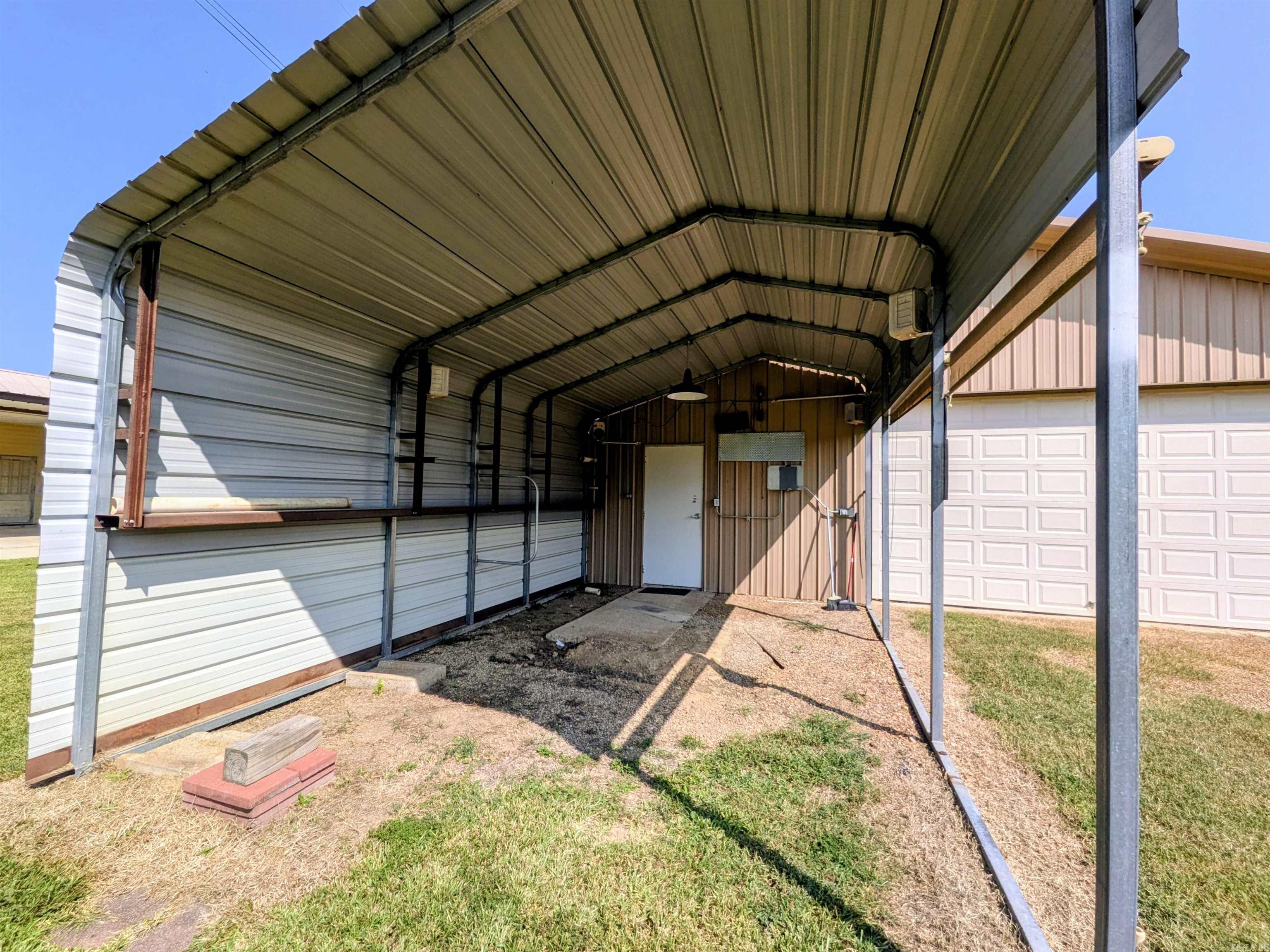228 Ingram Property Photo 7