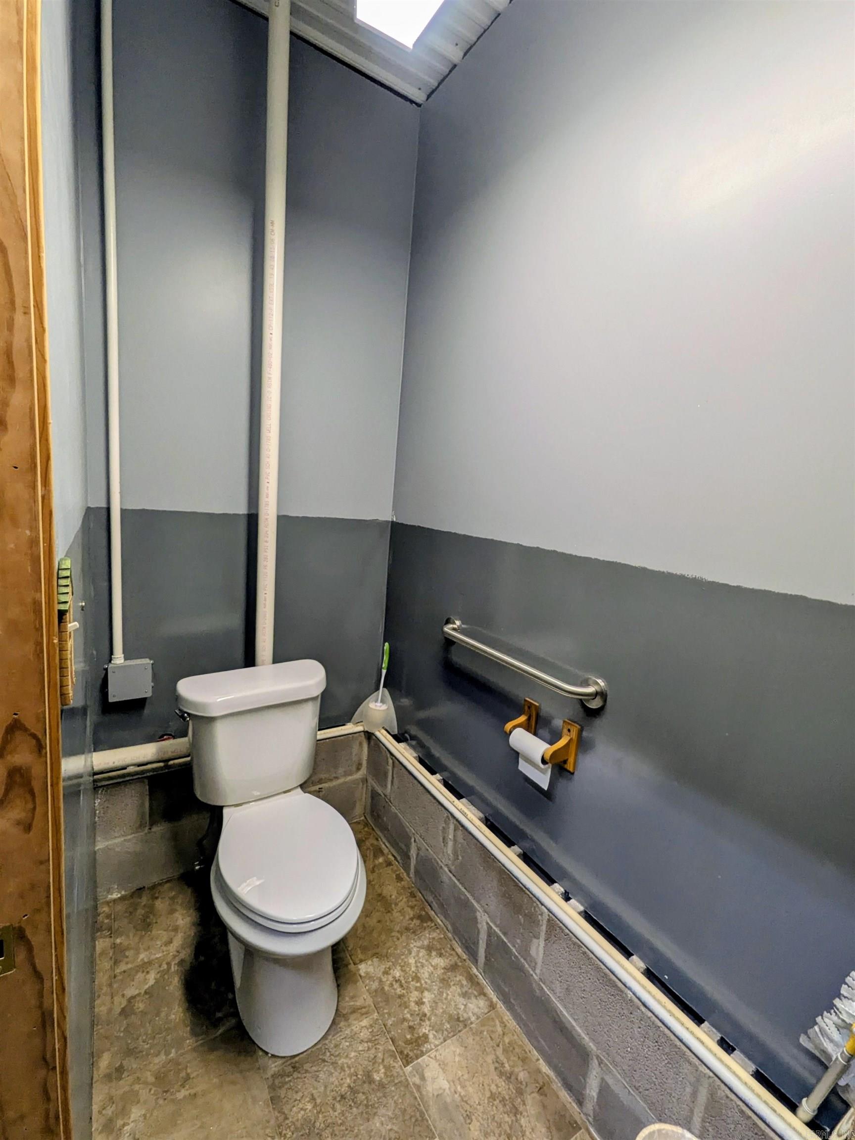 228 Ingram Property Photo 8