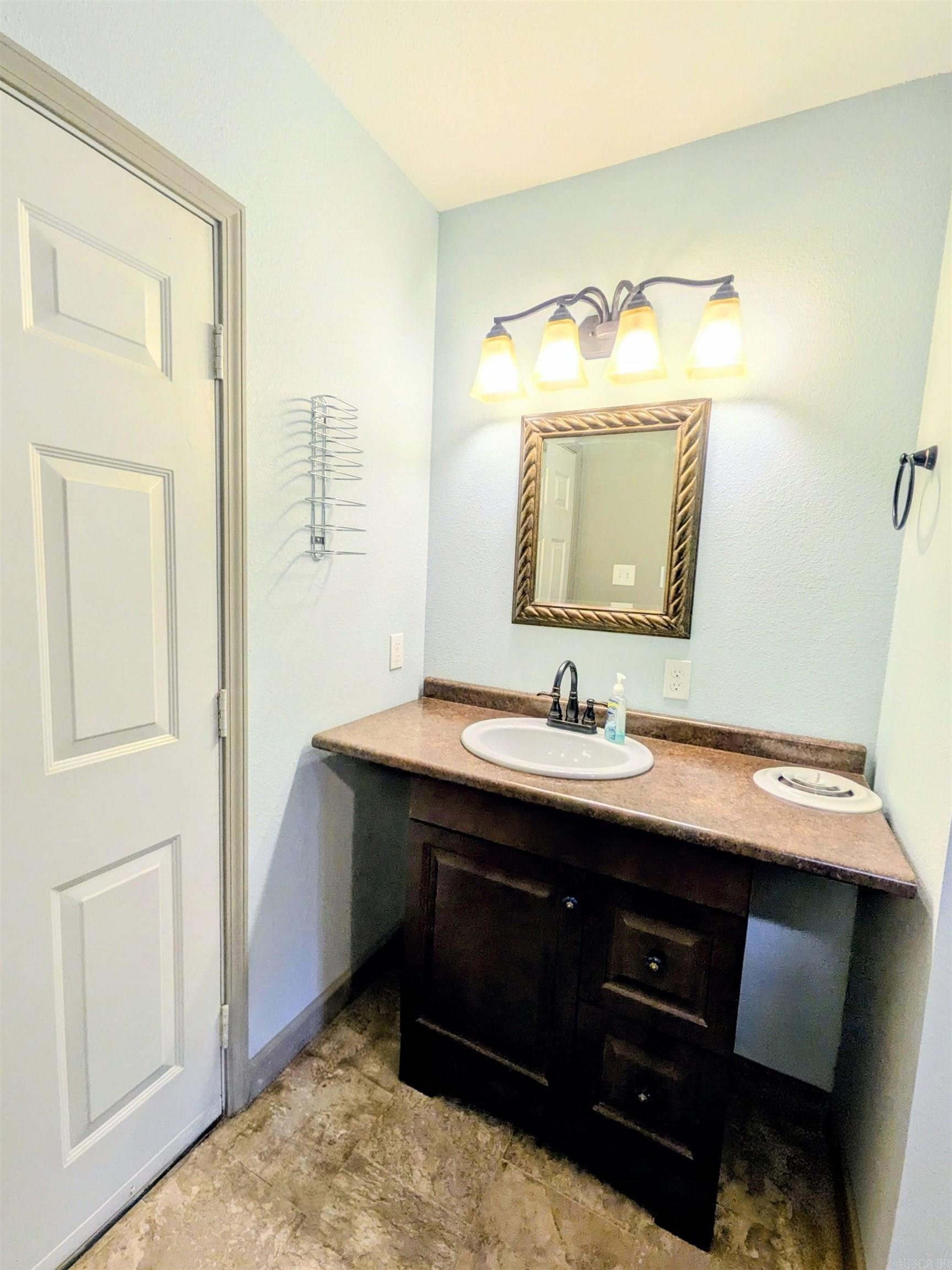228 Ingram Property Photo 40