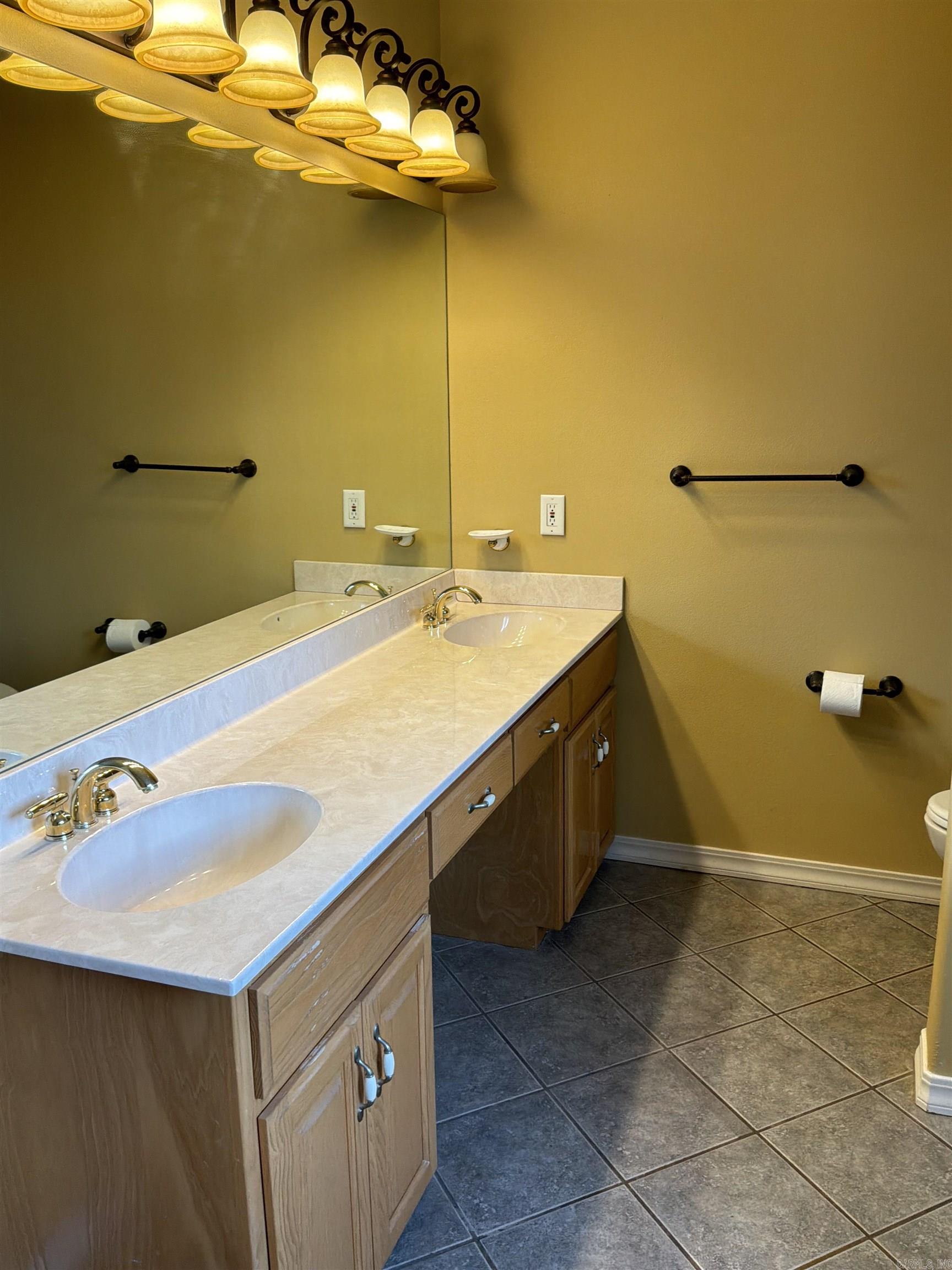 3 Elberta Avenue Property Photo 11
