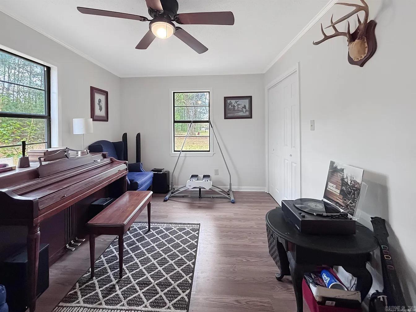360 Rowell Rd Property Photo 15