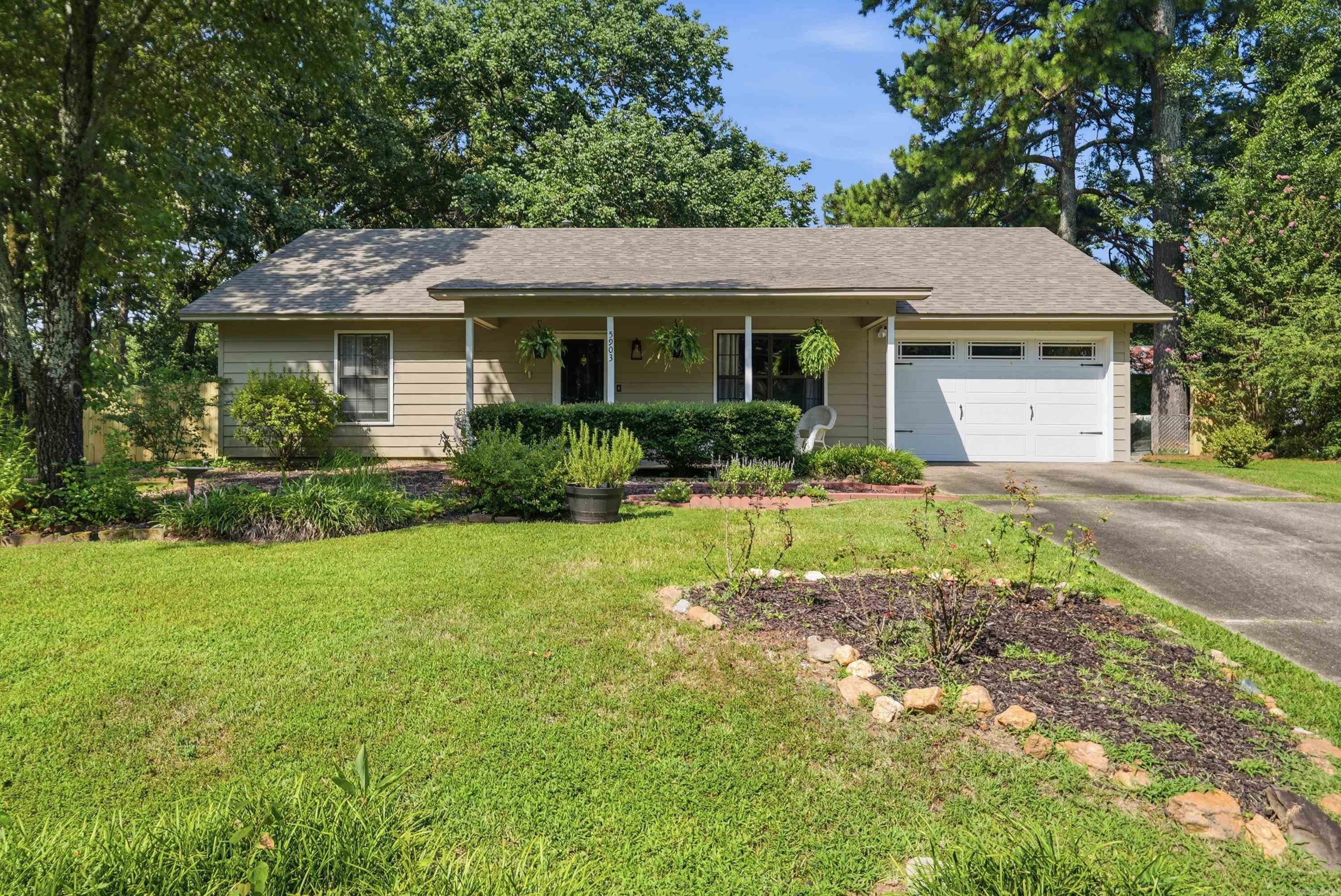 5903 Edgewood Dr Property Photo 2