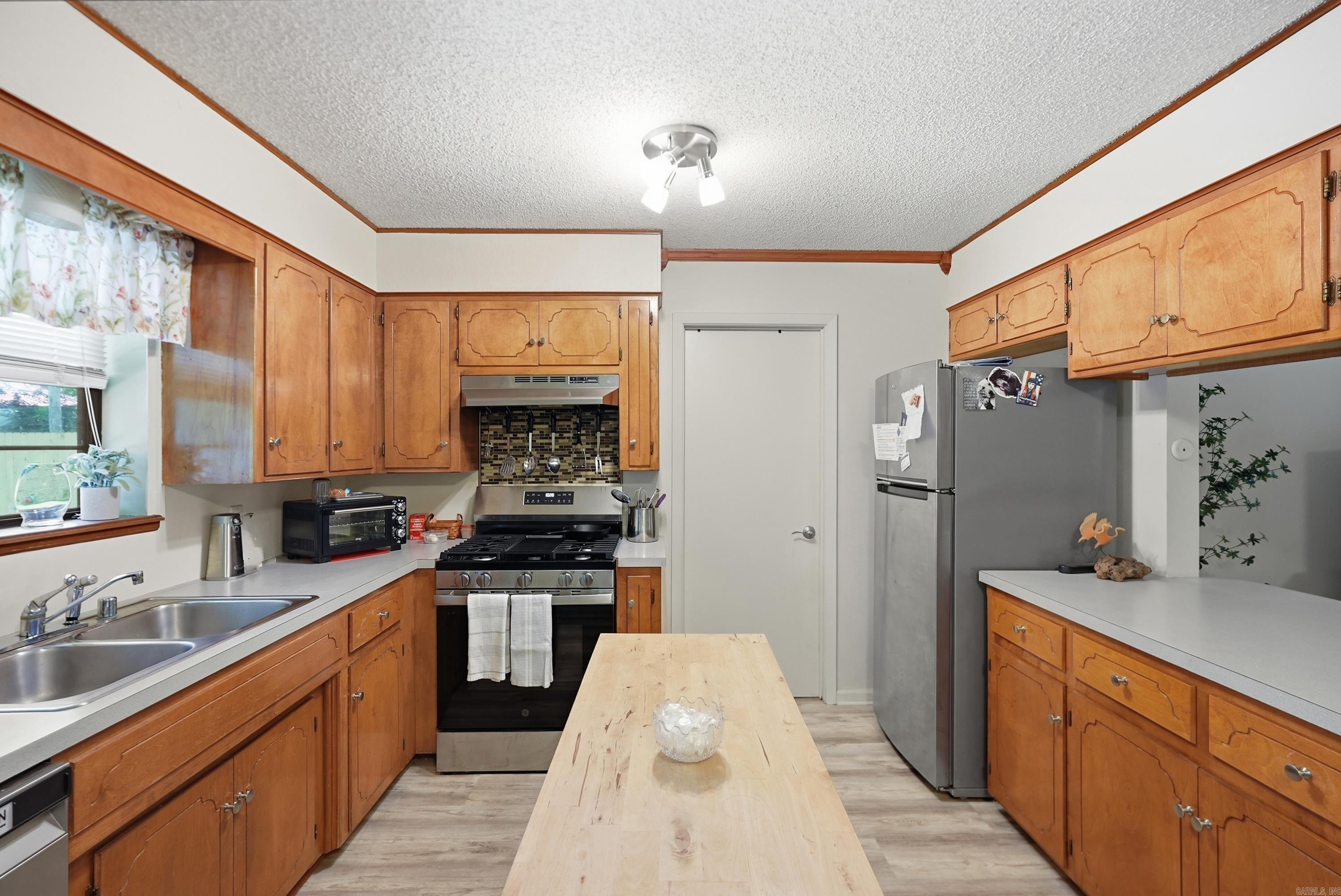 5903 Edgewood Dr Property Photo 8