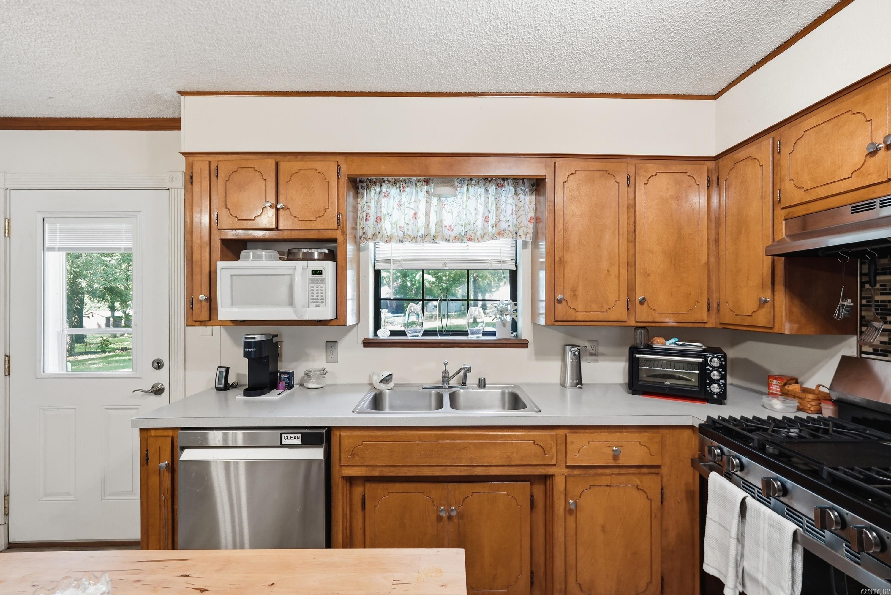 5903 Edgewood Dr Property Photo 10
