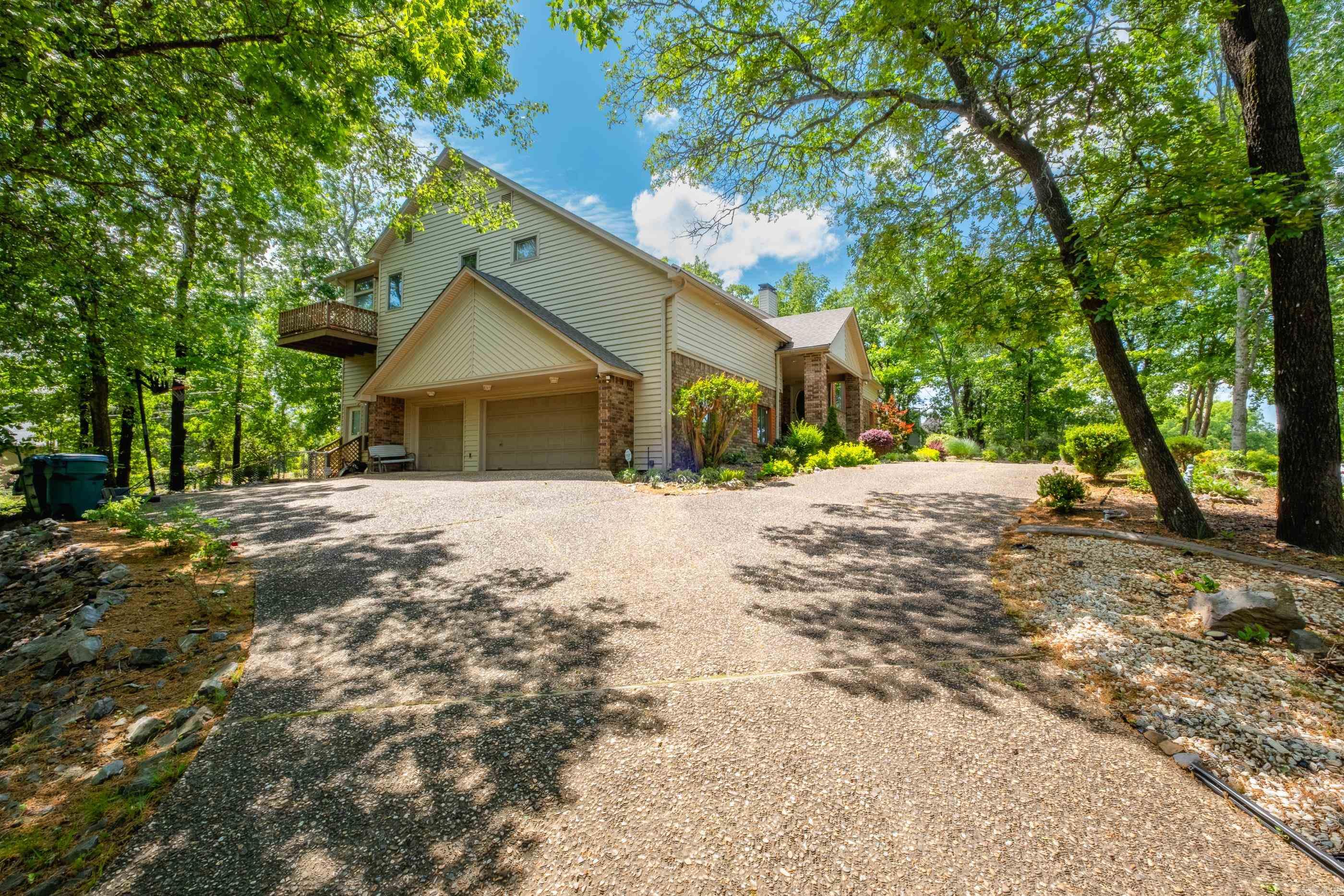 13505 Saddle Hill Drive Property Photo 5