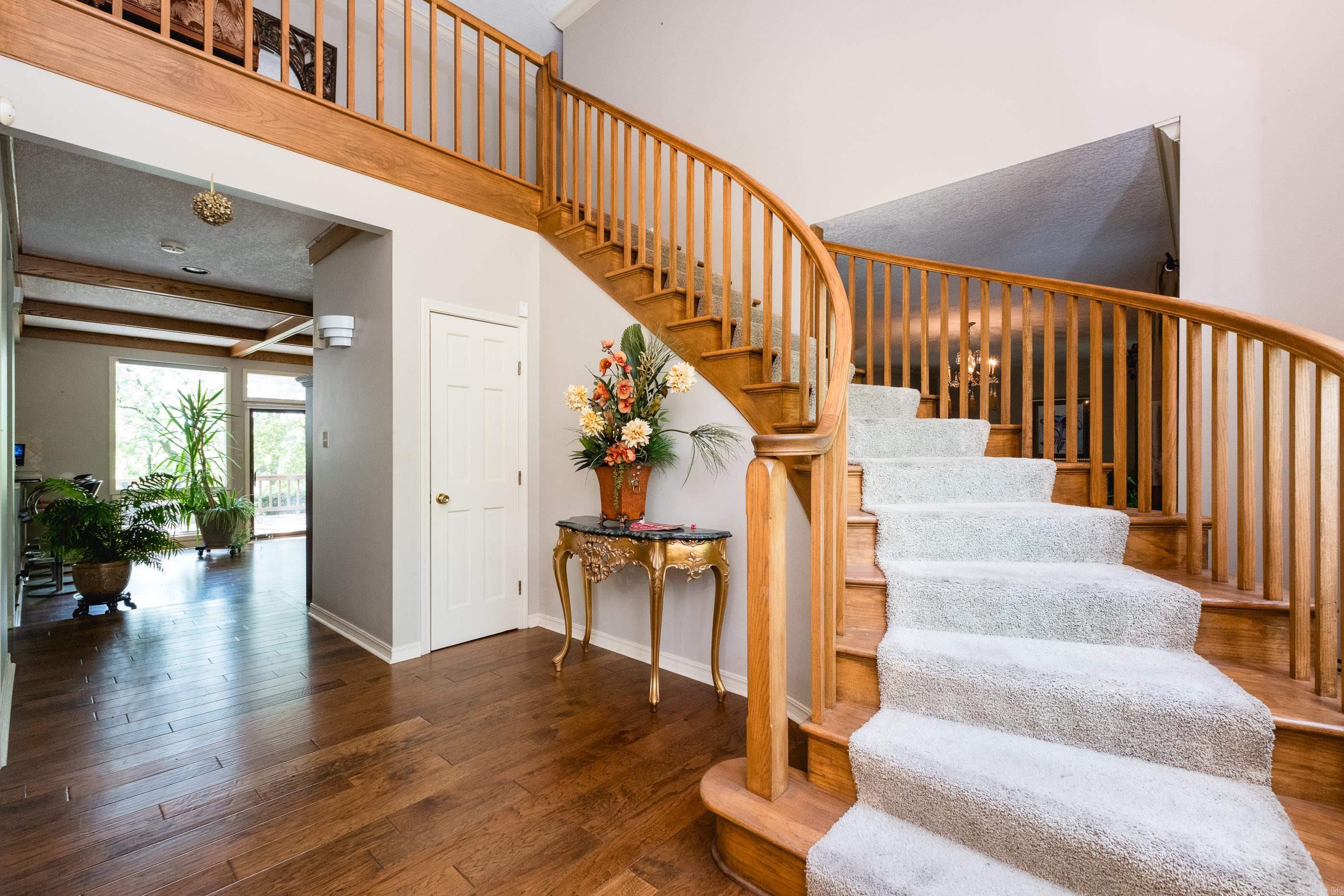 13505 Saddle Hill Drive Property Photo 7