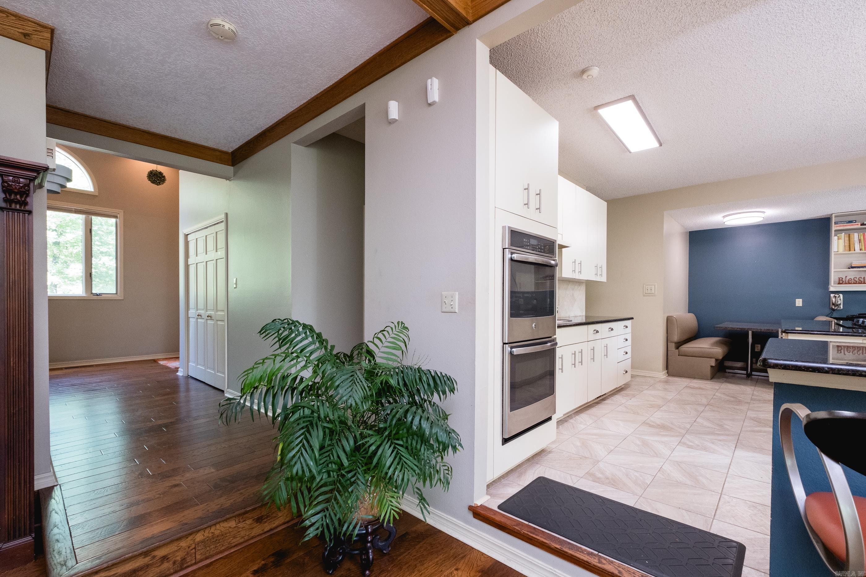 13505 Saddle Hill Drive Property Photo 14
