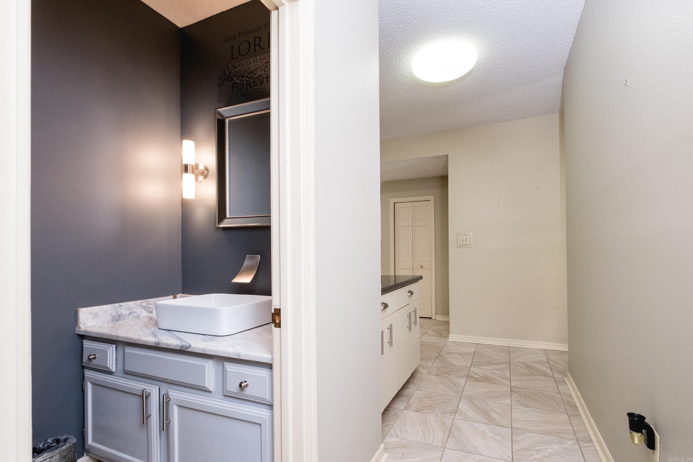 13505 Saddle Hill Drive Property Photo 23