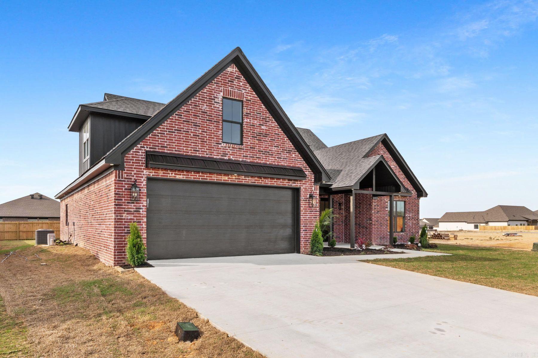 21081 Kinsley Lane Property Photo 4