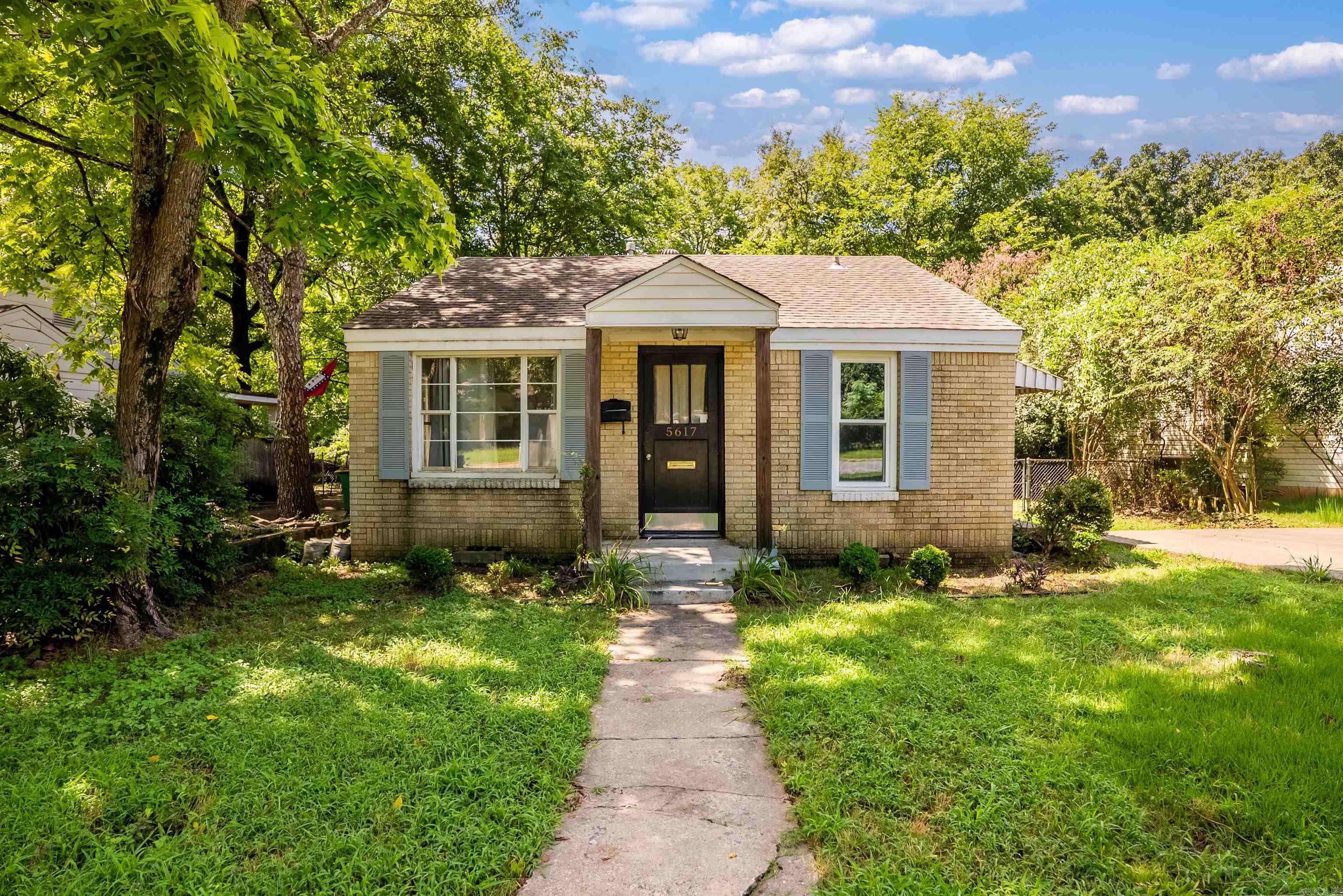 5617 Lee Property Photo 1