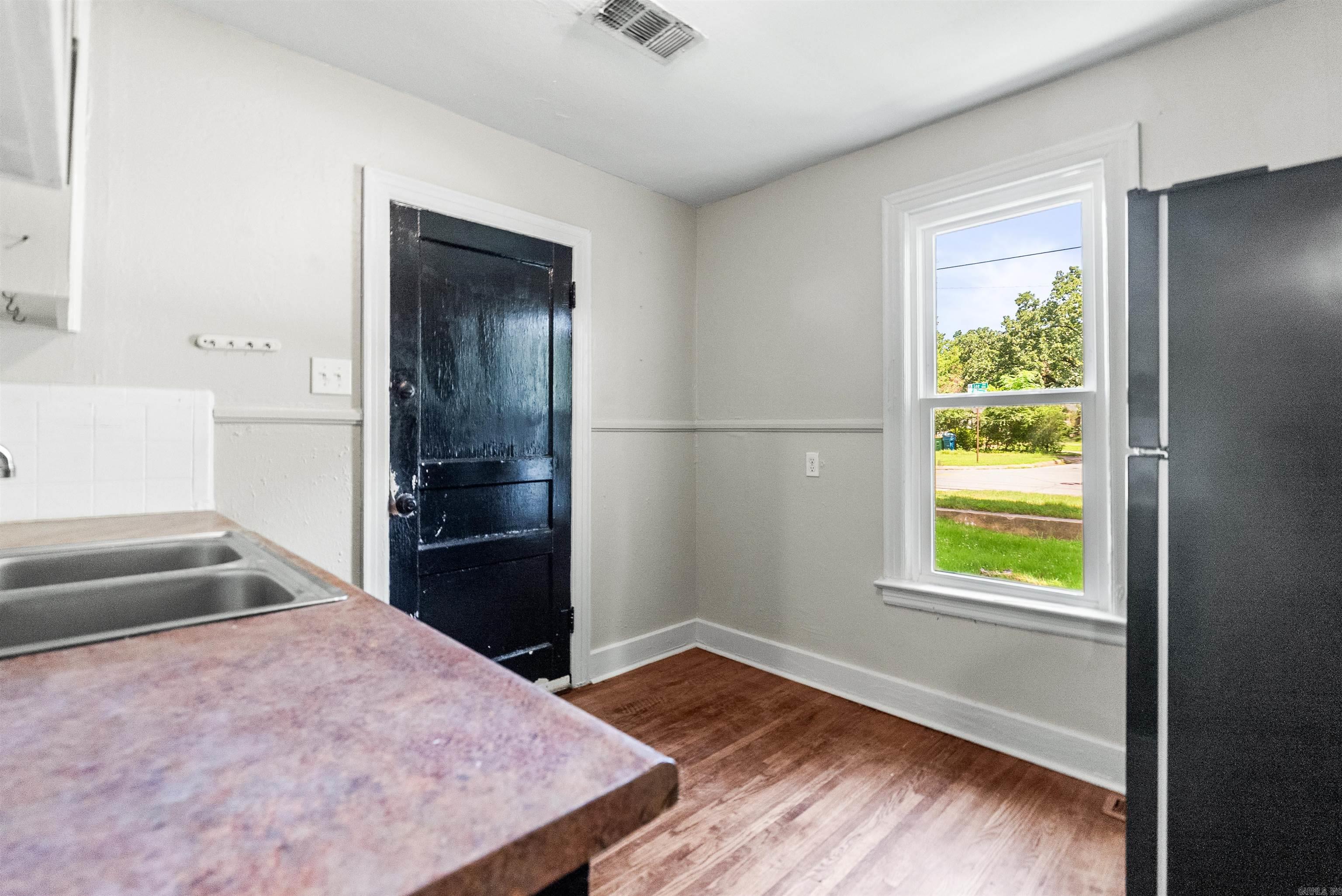 5617 Lee Property Photo 19