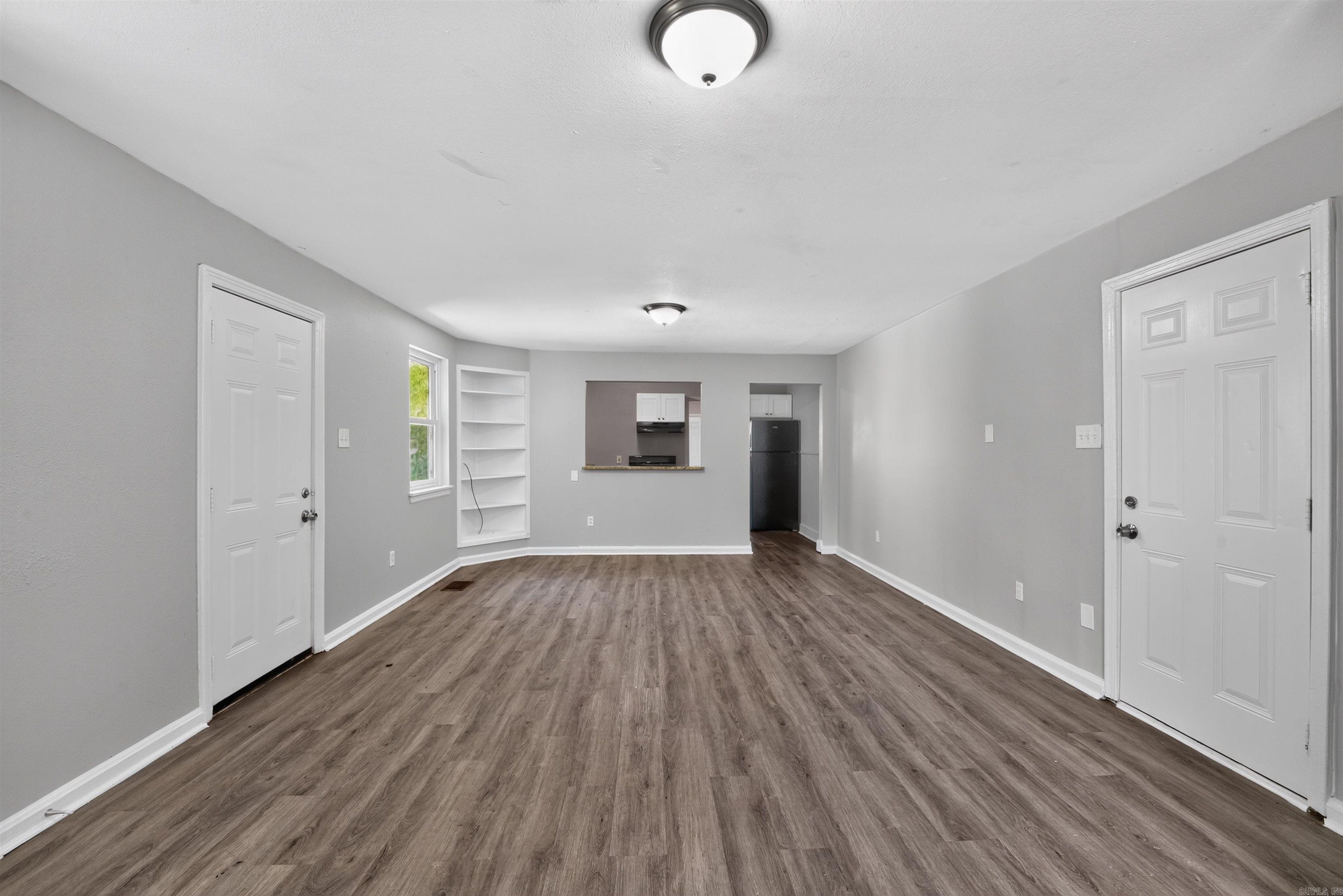 306 W 51st Street Property Photo 10