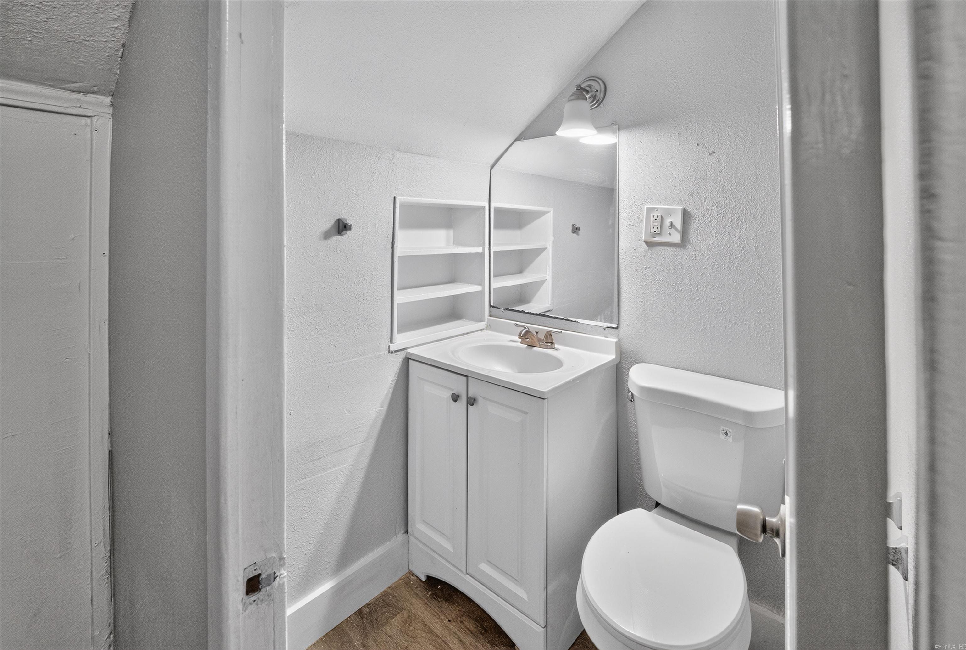 306 W 51st Street Property Photo 12