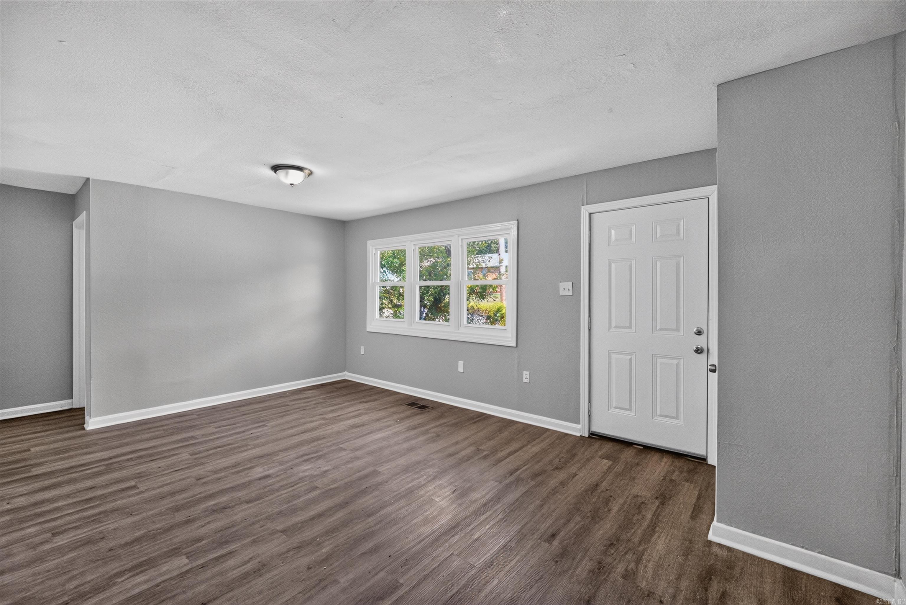 306 W 51st Street Property Photo 14