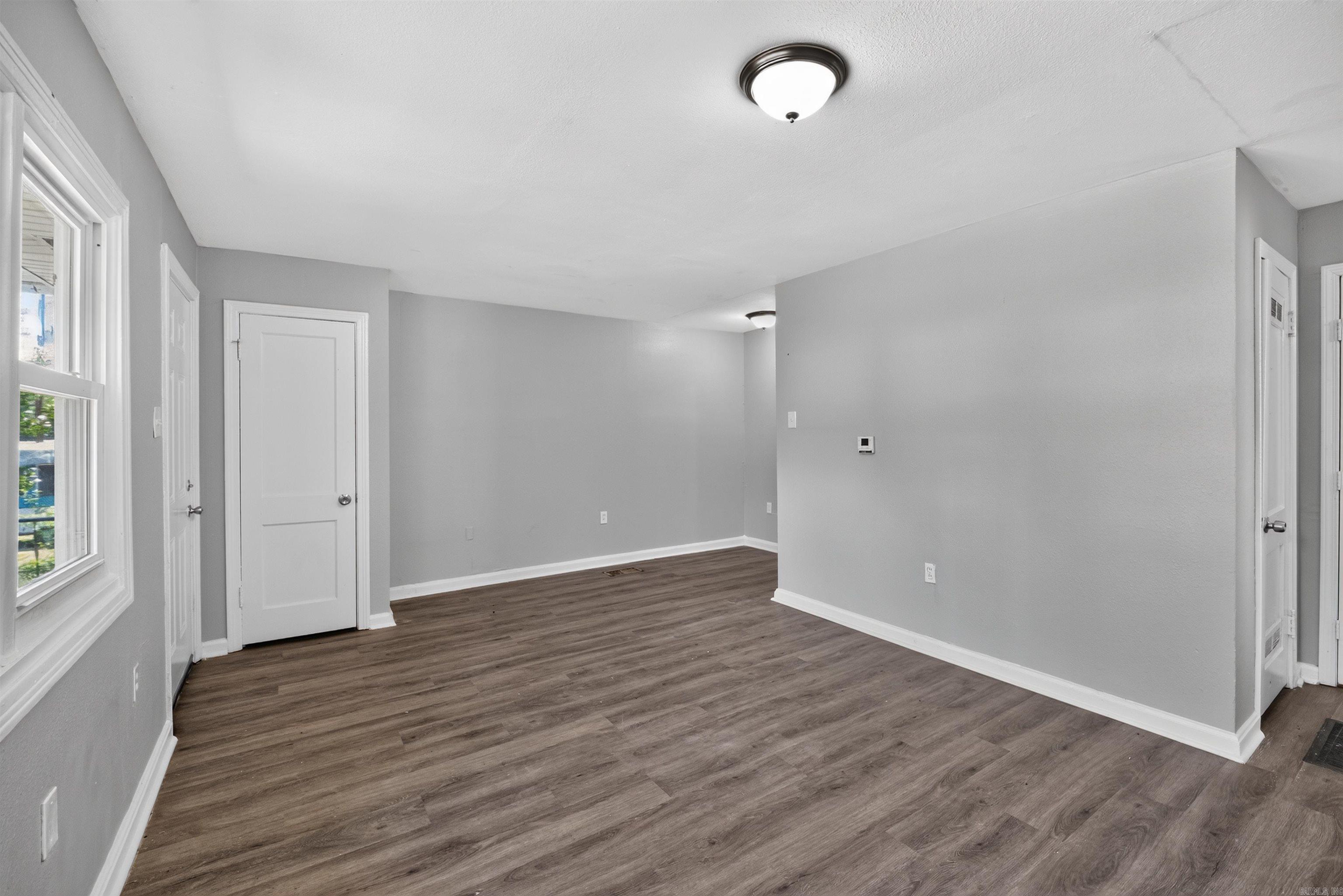 306 W 51st Street Property Photo 17