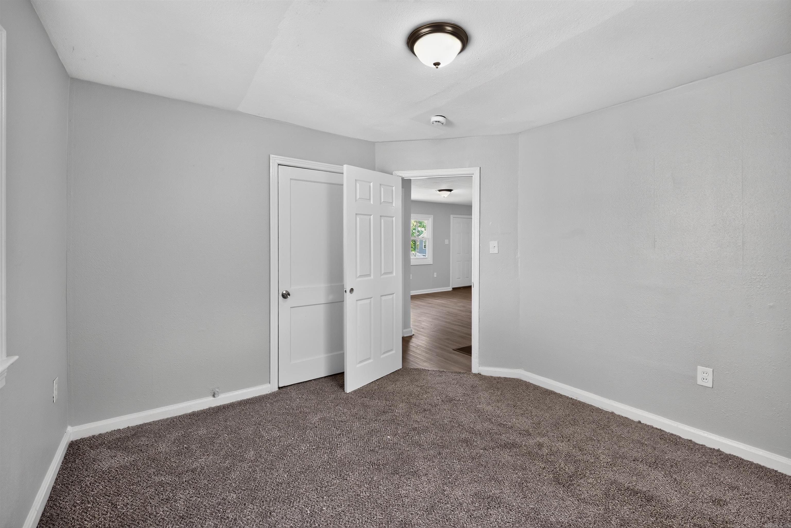 306 W 51st Street Property Photo 21