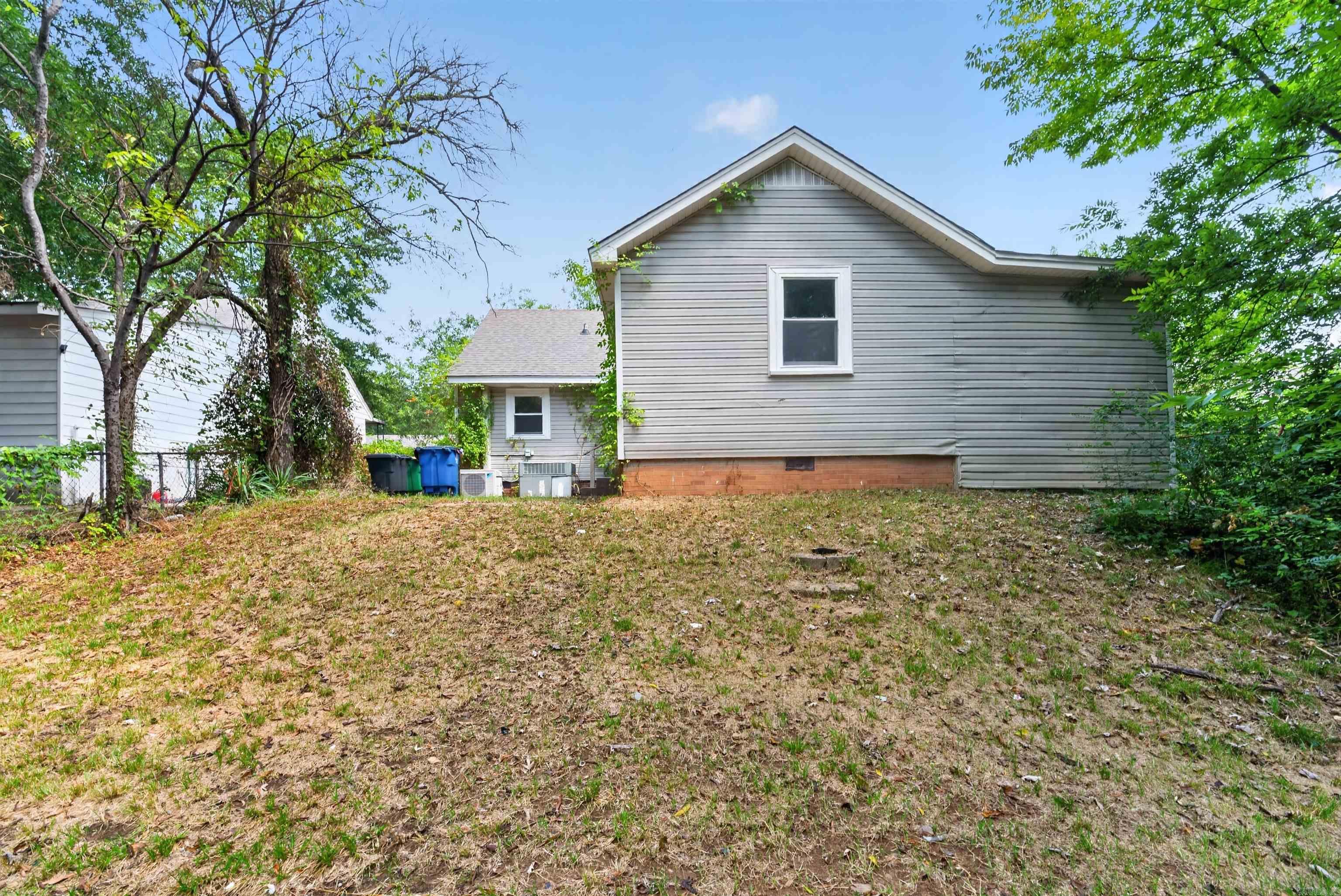 306 W 51st Street Property Photo 23