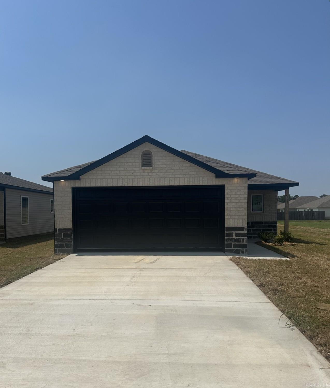 115 Lucy Lane Property Photo 1