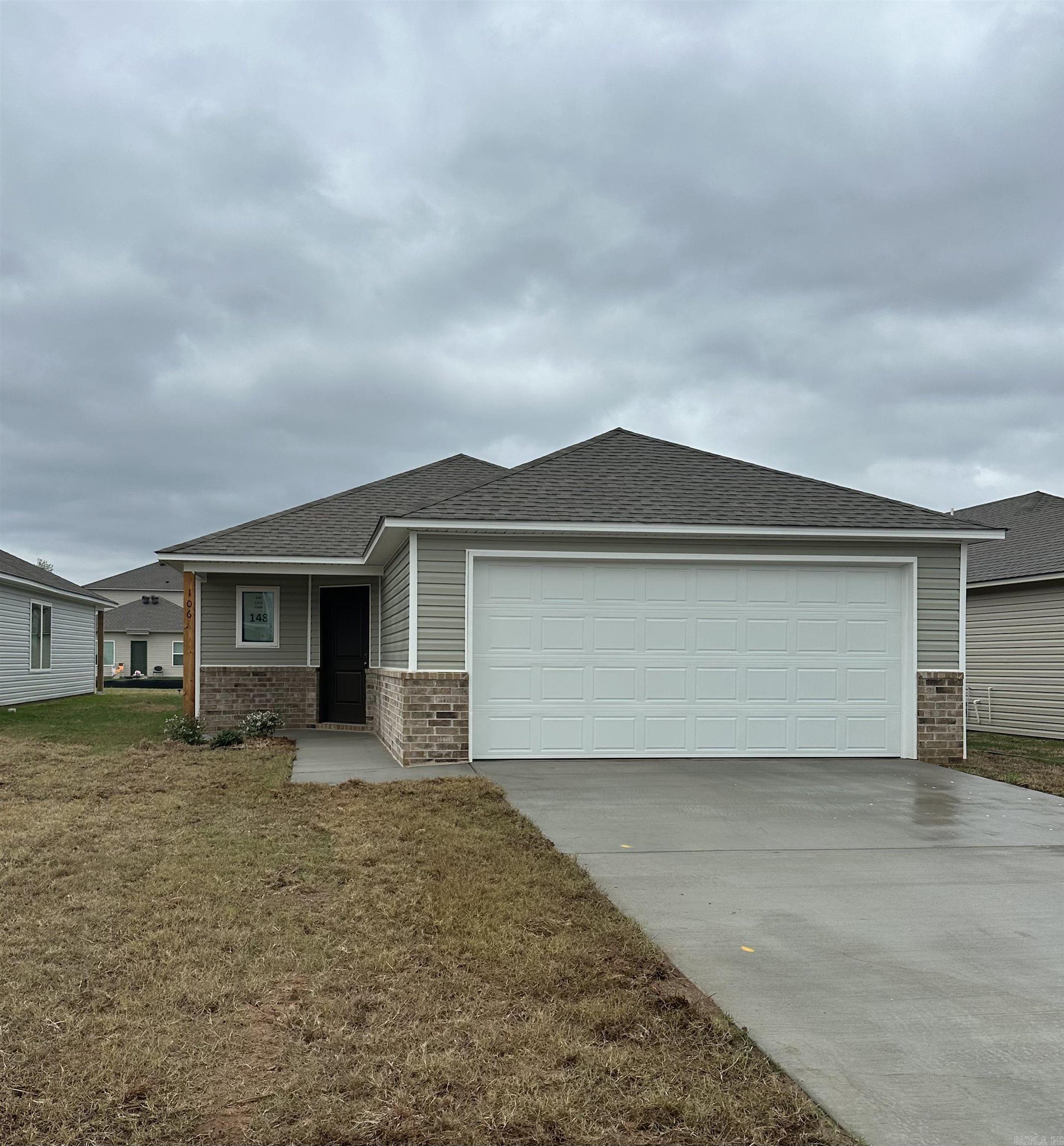 106 Lucy Lane Property Photo 1