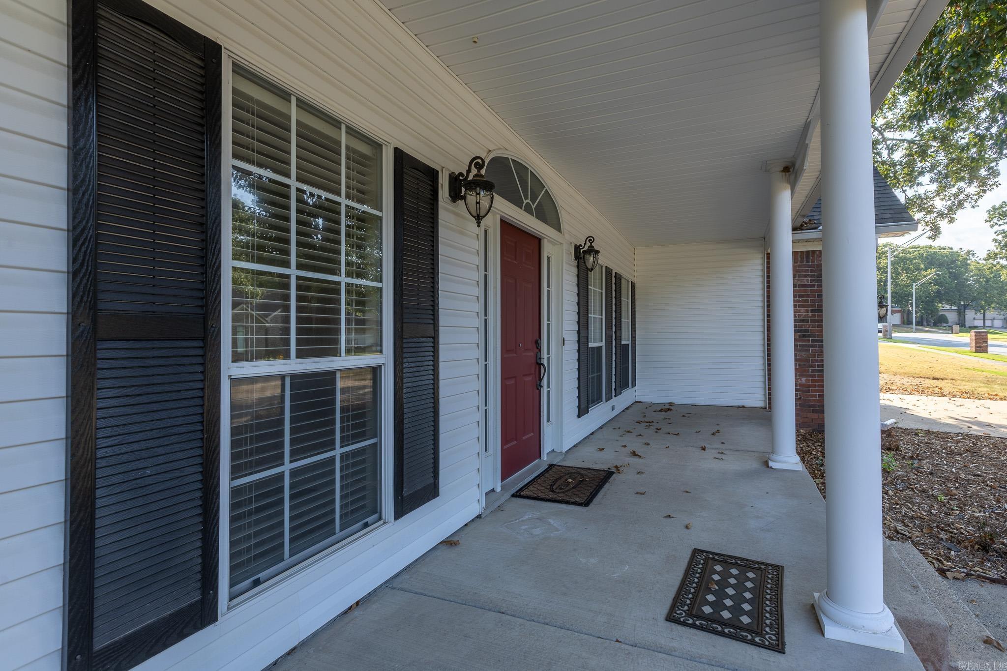 6100 Cypress Creek Drive Property Photo 4