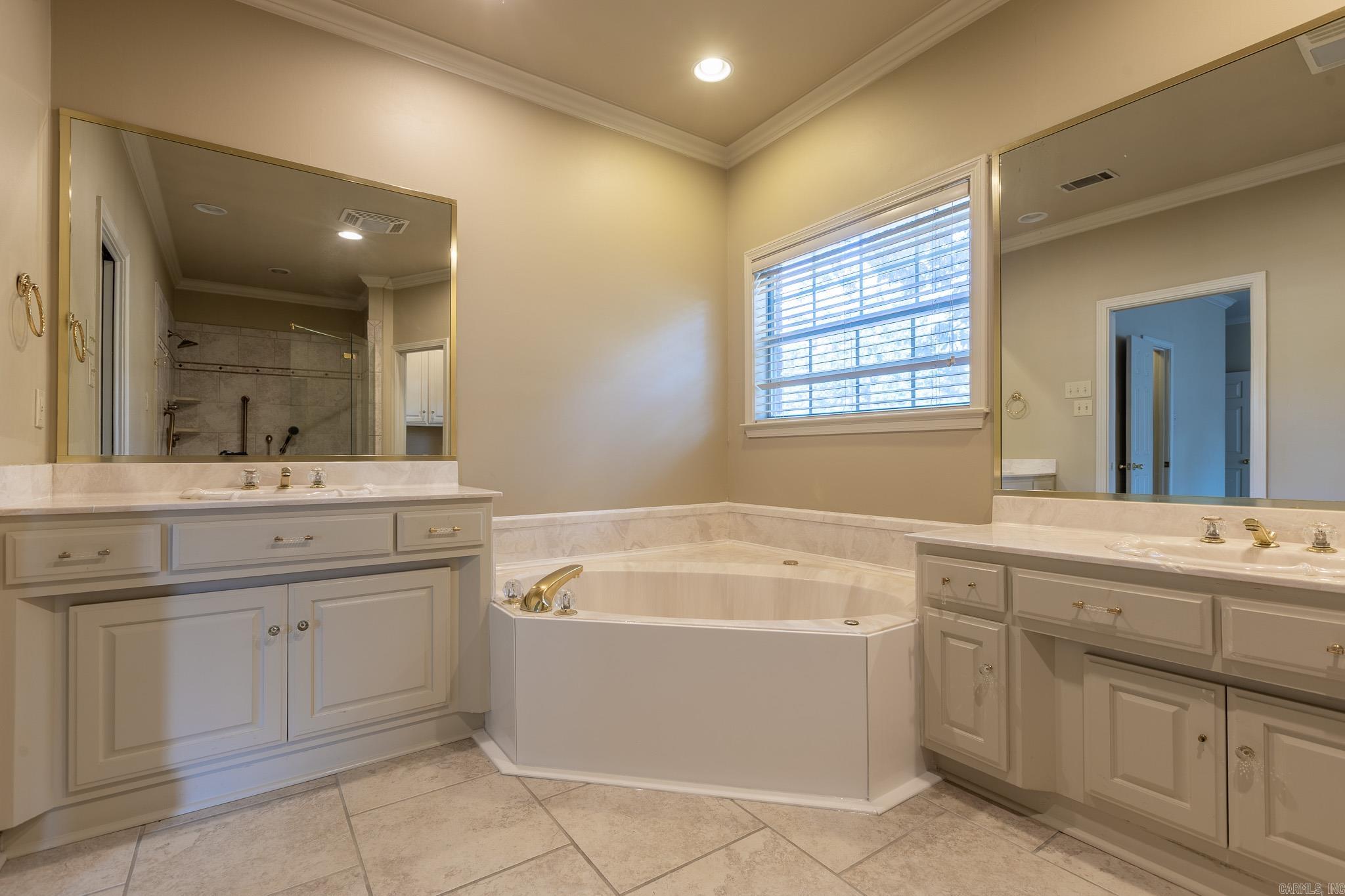 6100 Cypress Creek Drive Property Photo 25