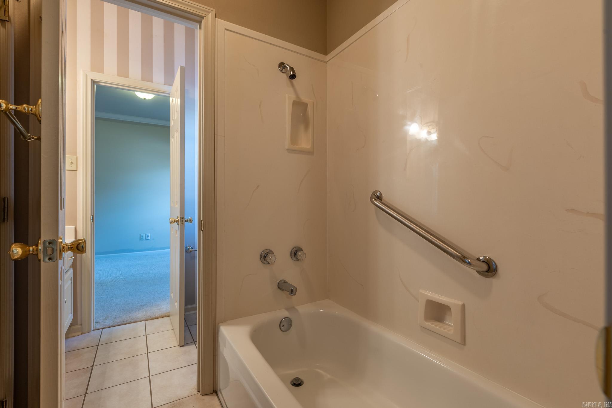 6100 Cypress Creek Drive Property Photo 32