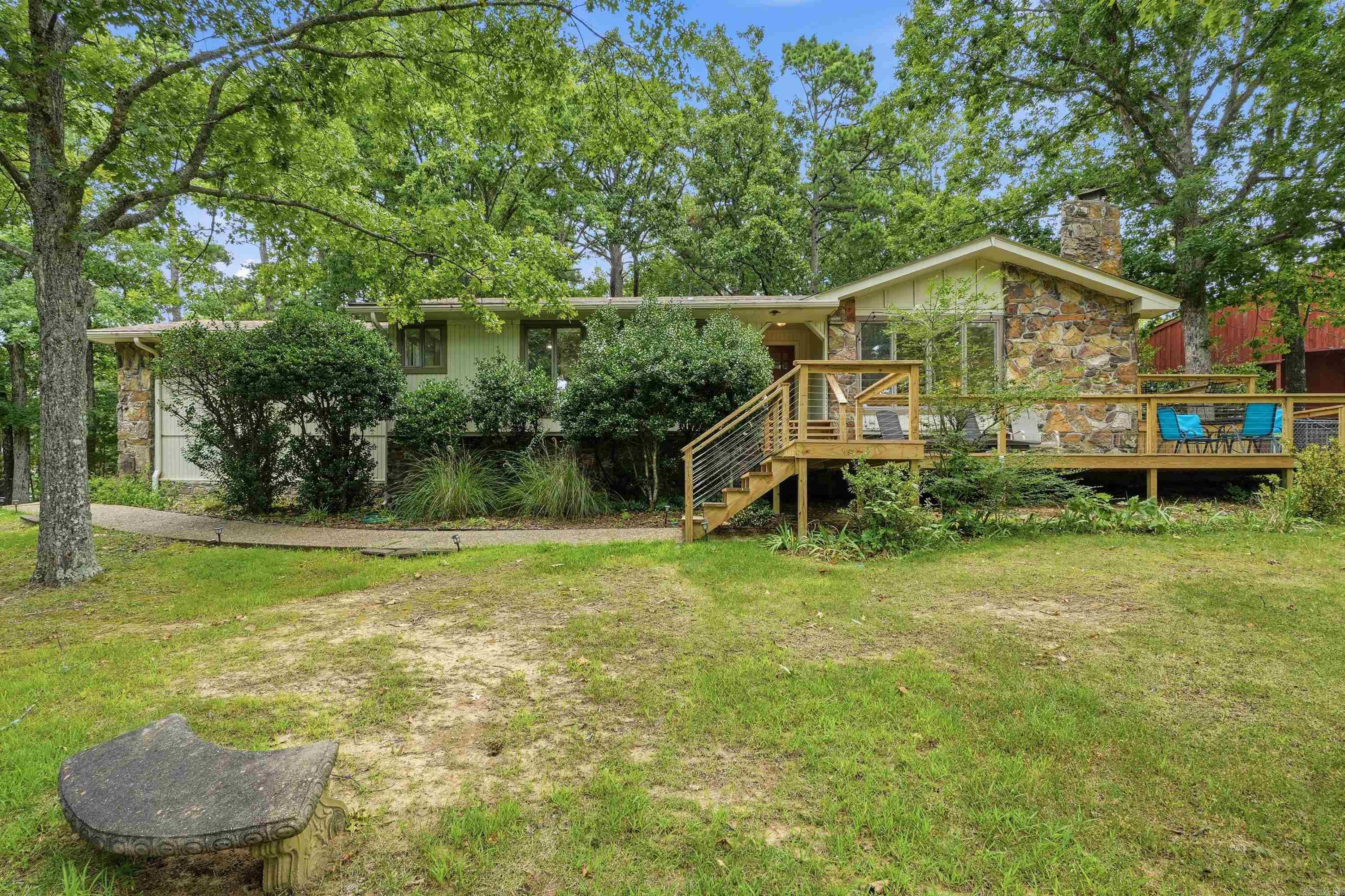 211 Chelsea Drive Property Photo 9