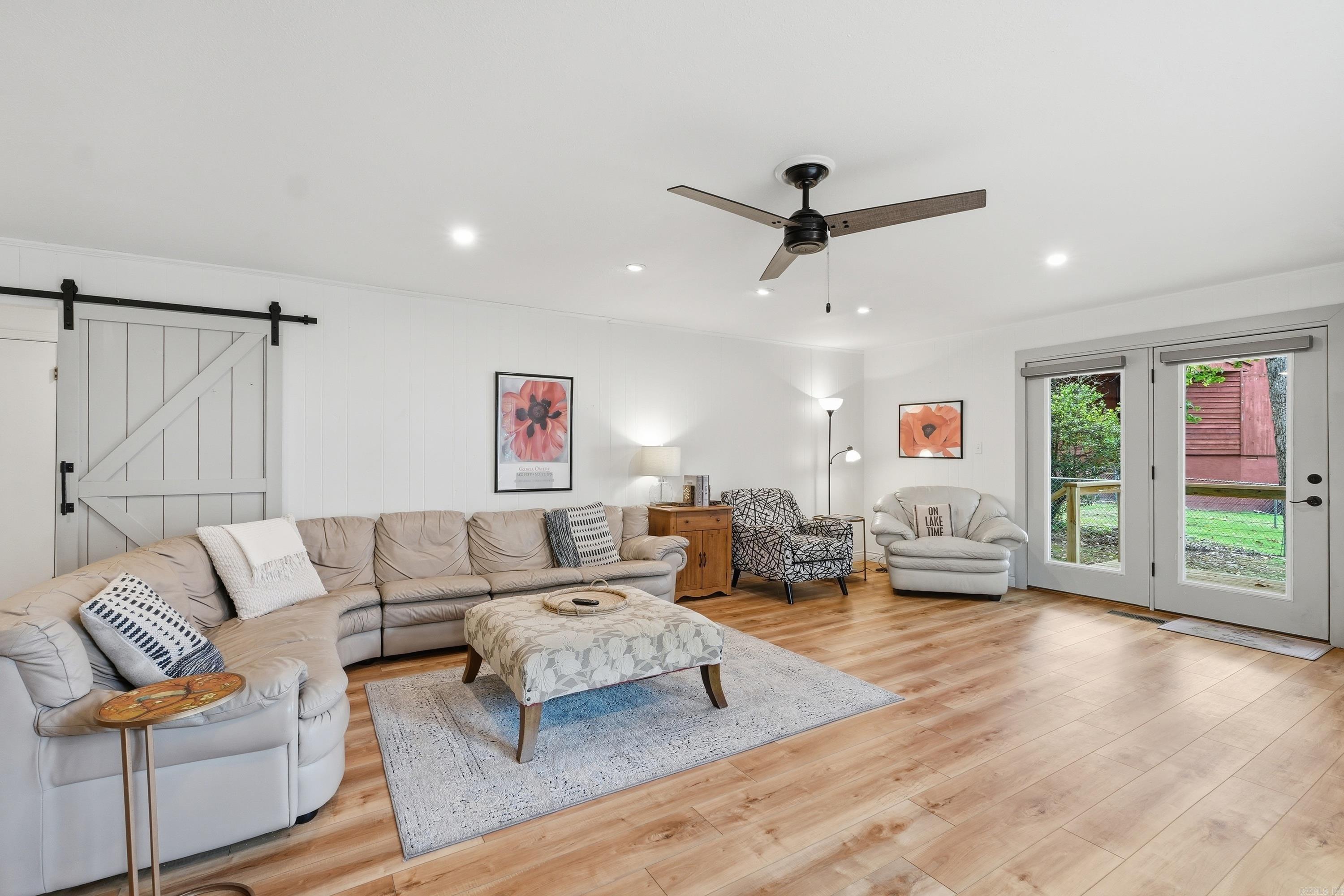 211 Chelsea Drive Property Photo 11