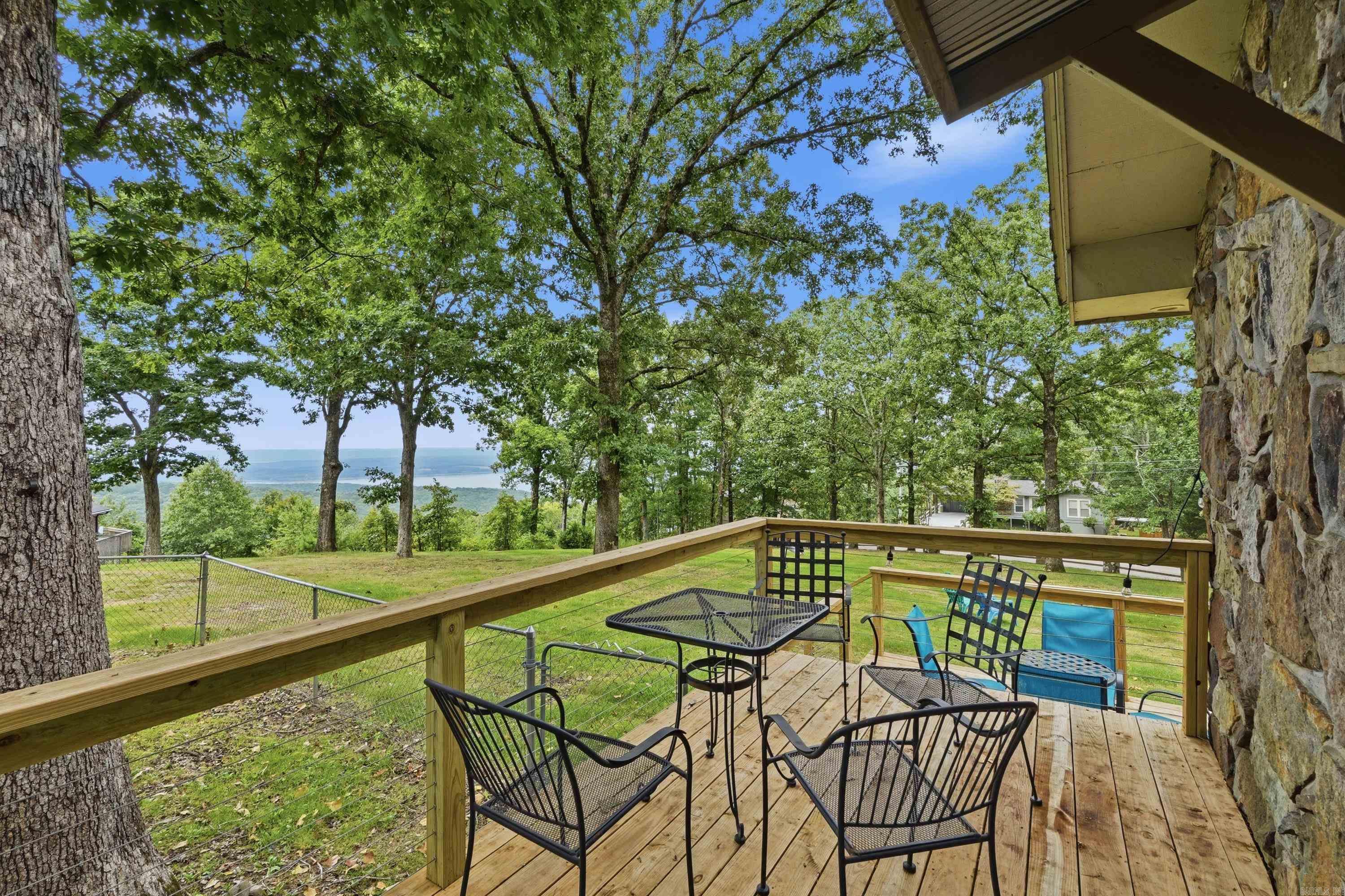 211 Chelsea Drive Property Photo 42