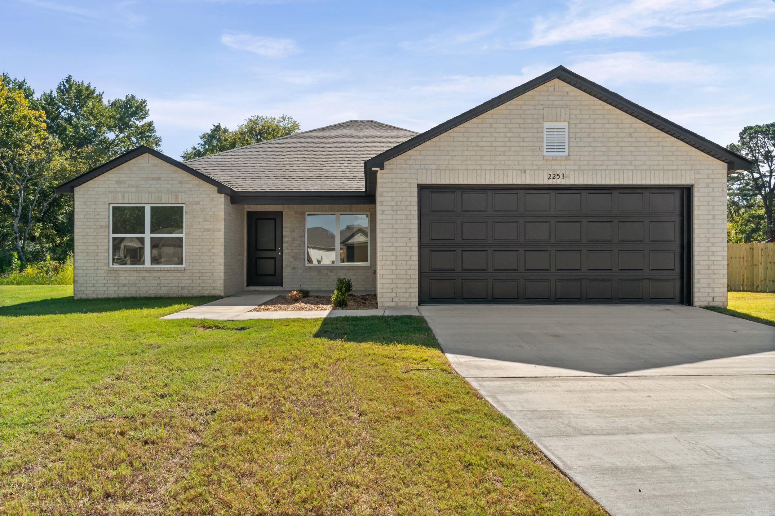2253 Sam Tillery Drive Property Photo 1
