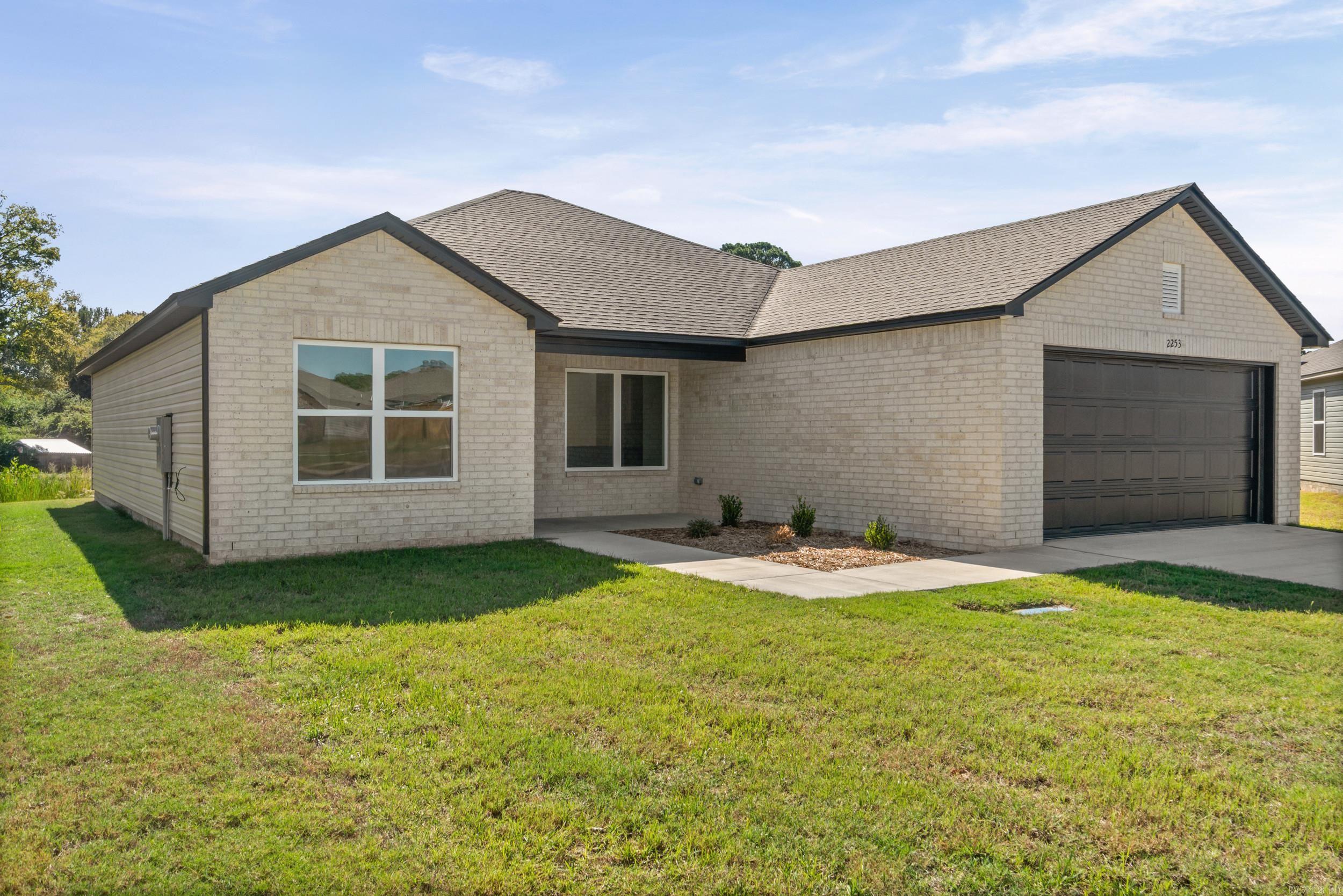 2253 Sam Tillery Drive Property Photo 3