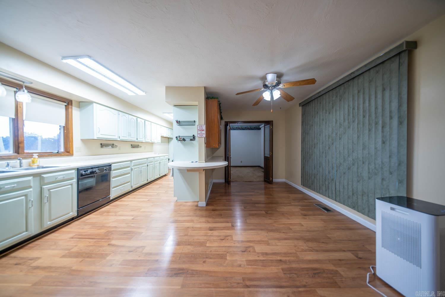 1912 Hh Highway Property Photo 7