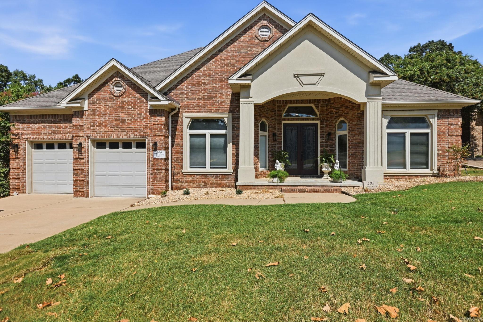 209 Cobblestone Drive Property Photo 1