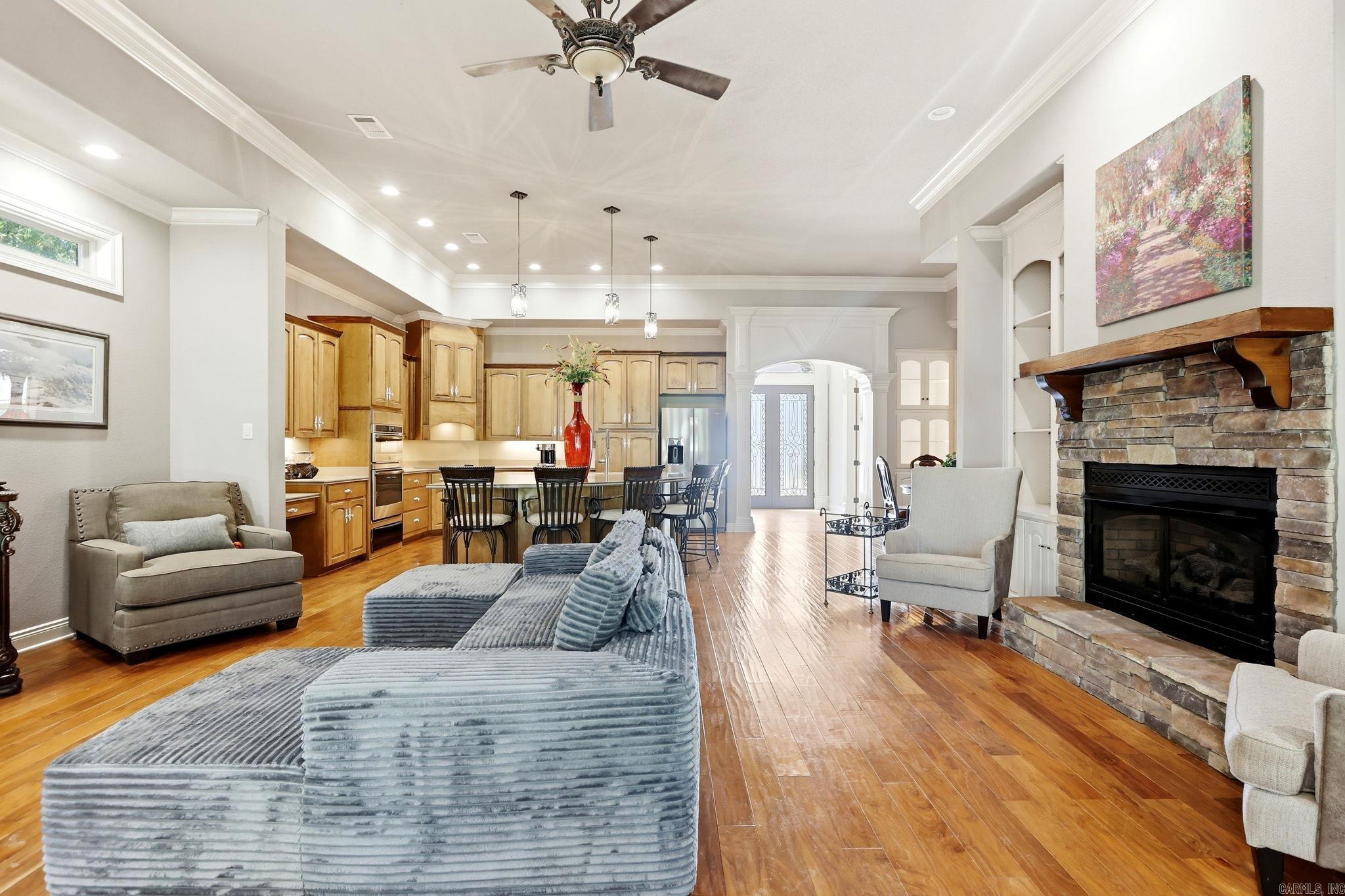 209 Cobblestone Drive Property Photo 4