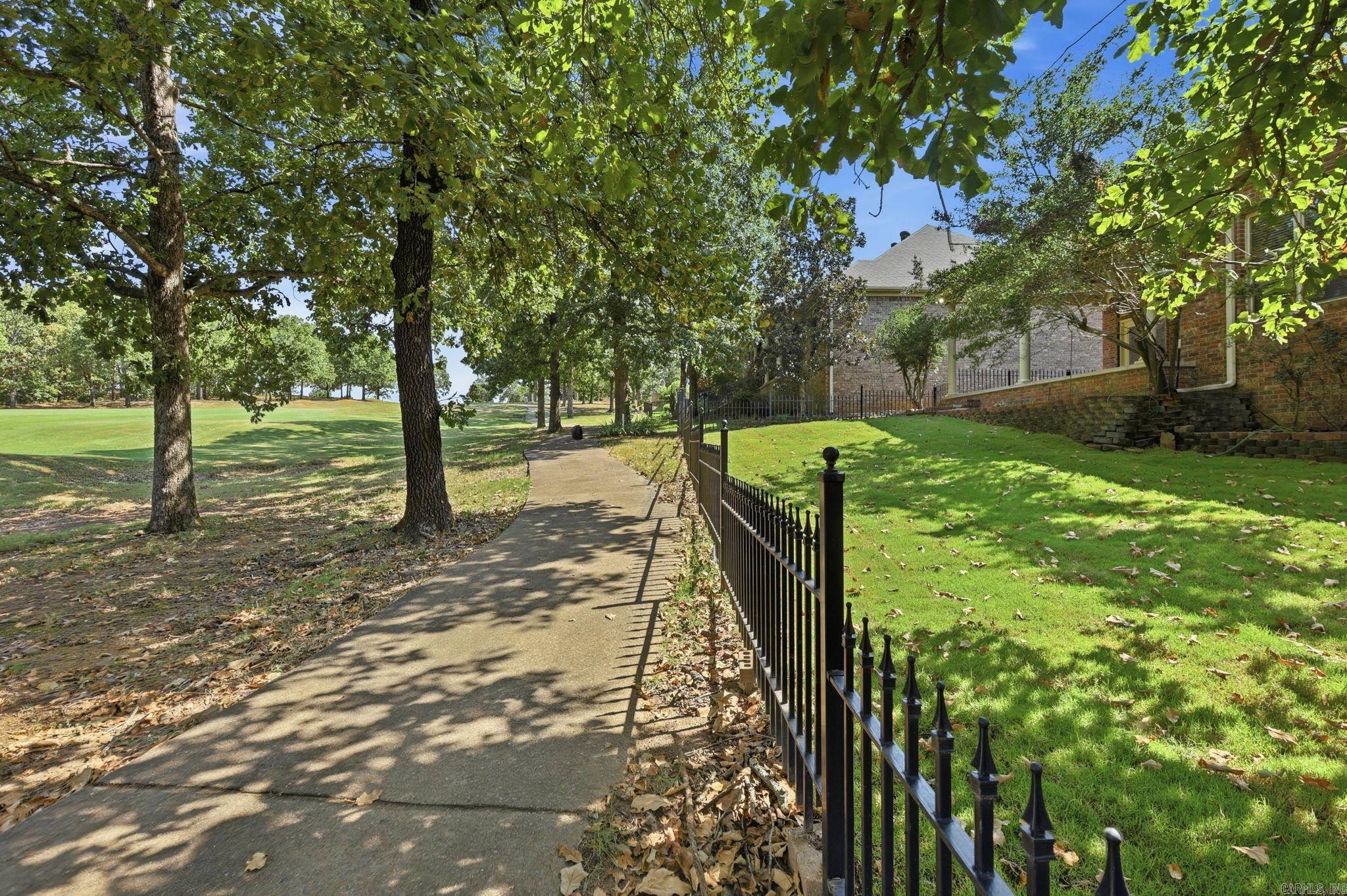 209 Cobblestone Drive Property Photo 38