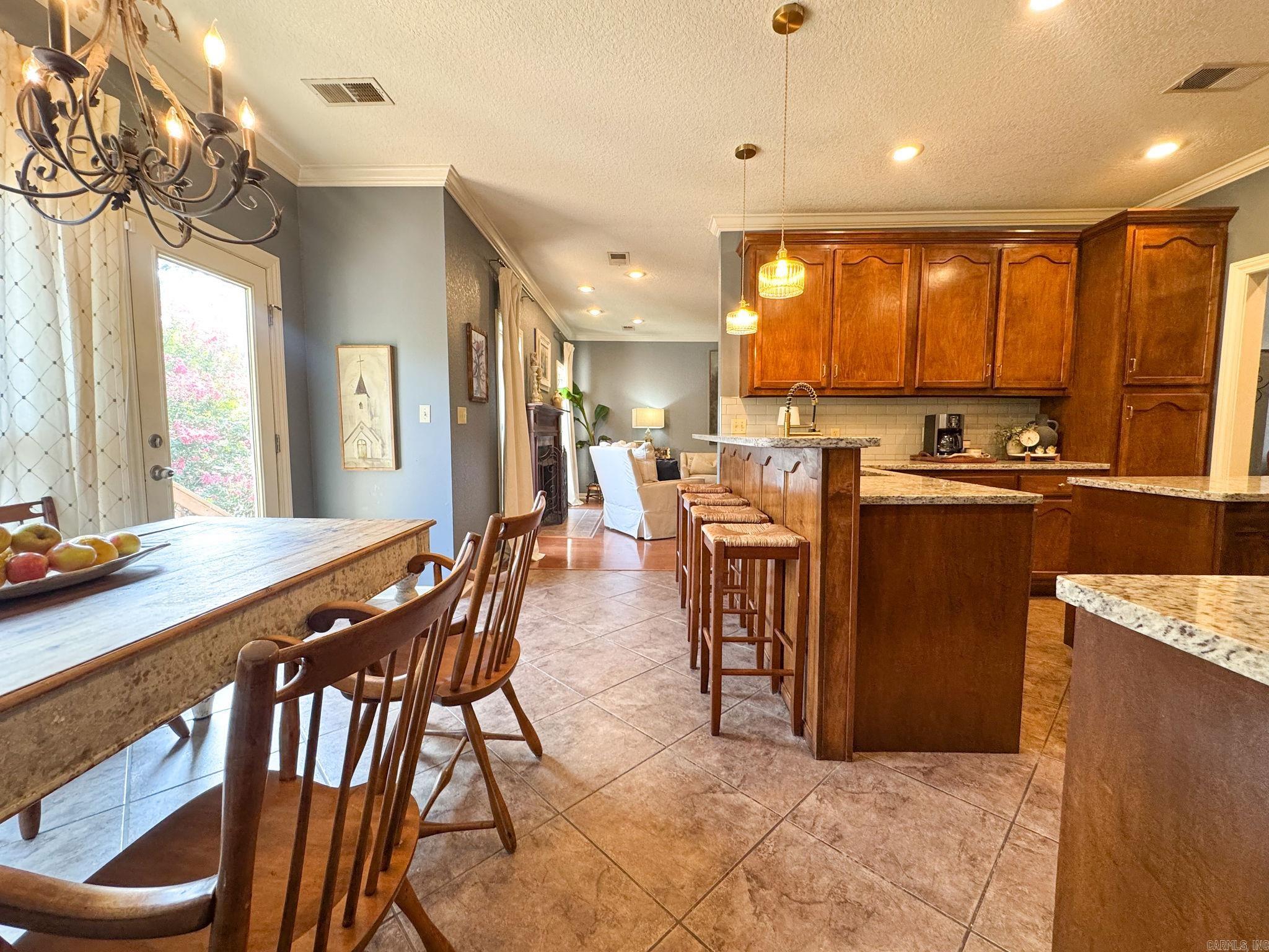 2021 Boundary Oaks Drive Property Photo 4