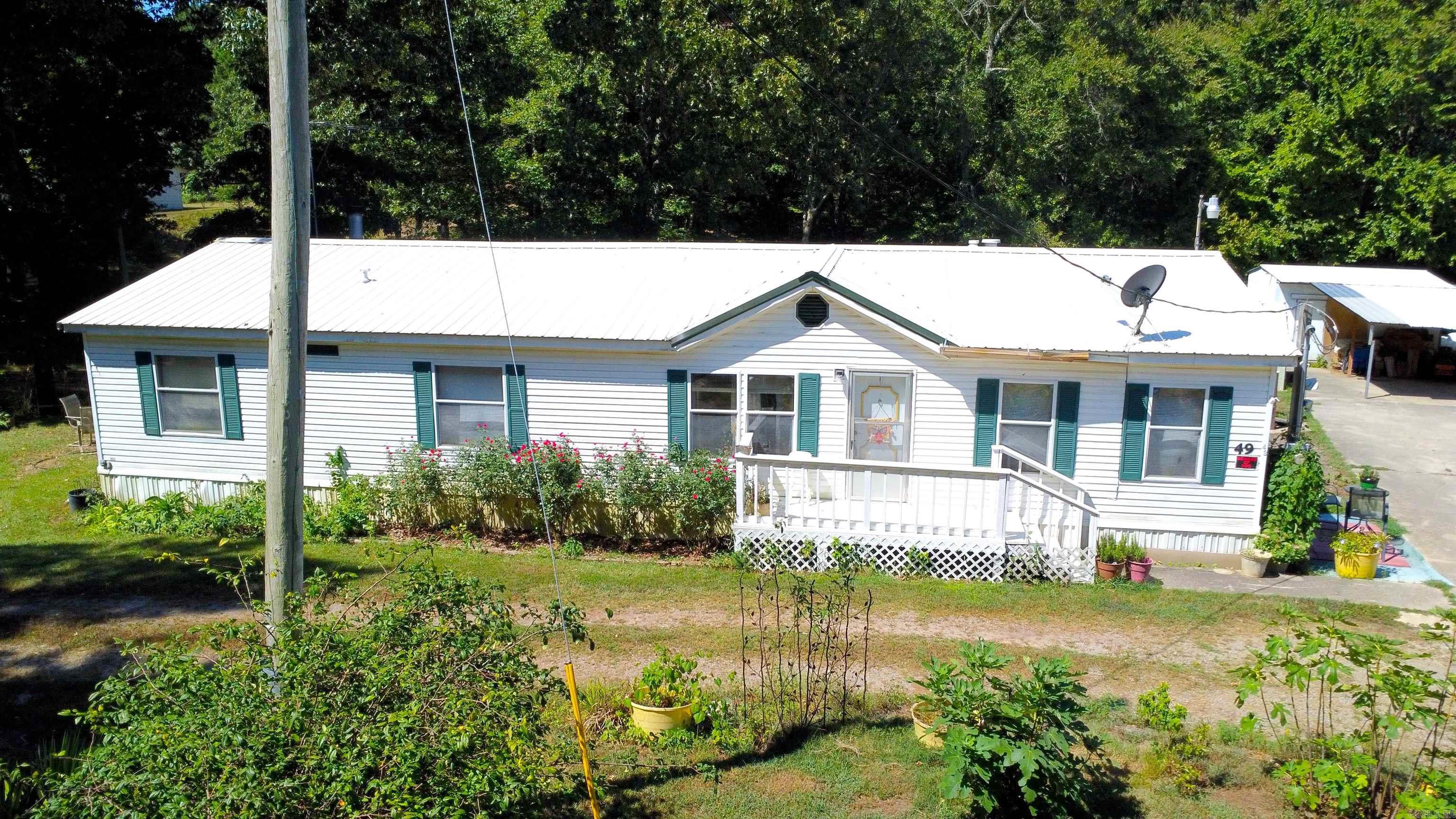 49 Bobby's Lane Property Photo 1