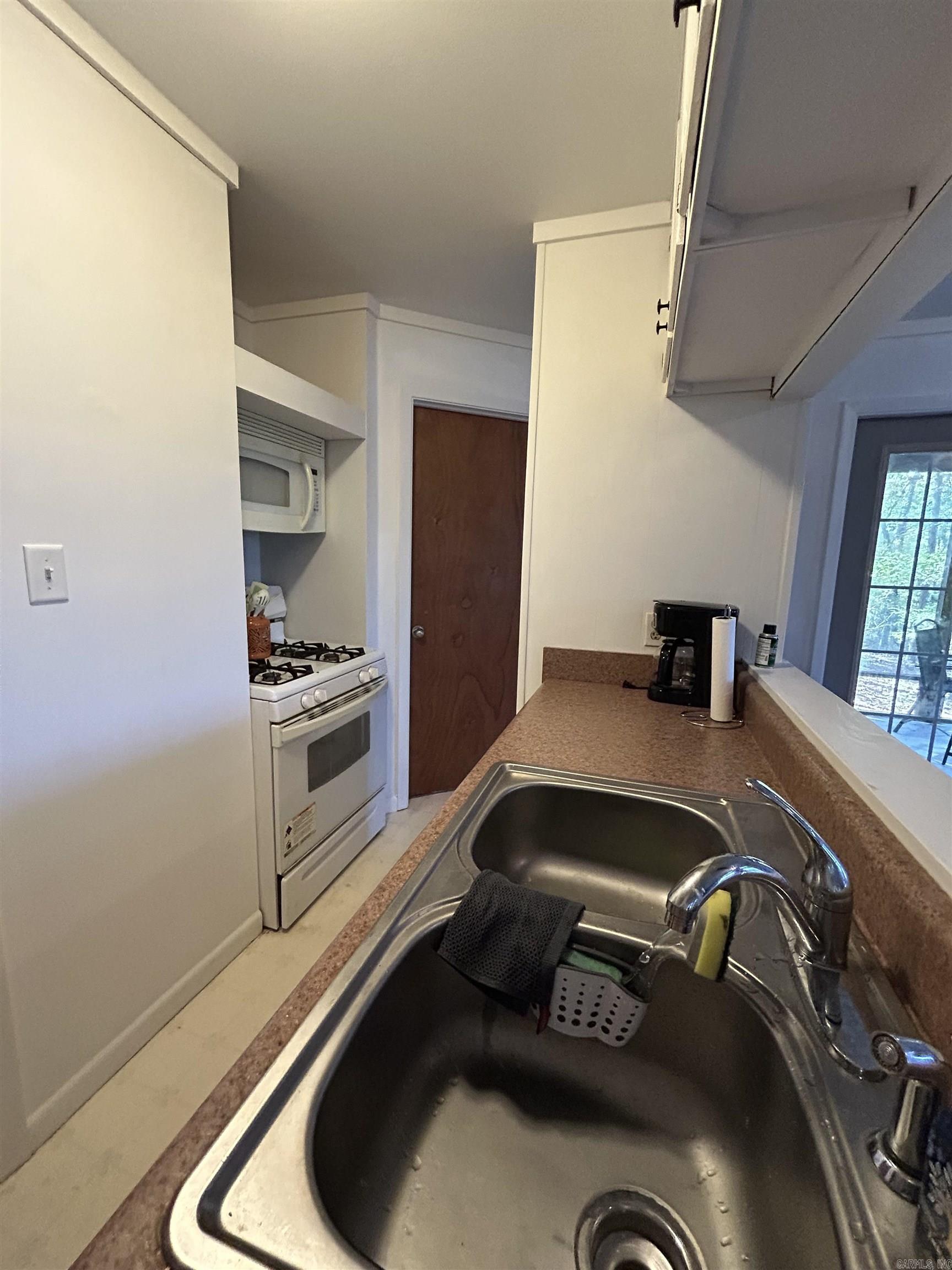 10 Brook Hollow Road Property Photo 7
